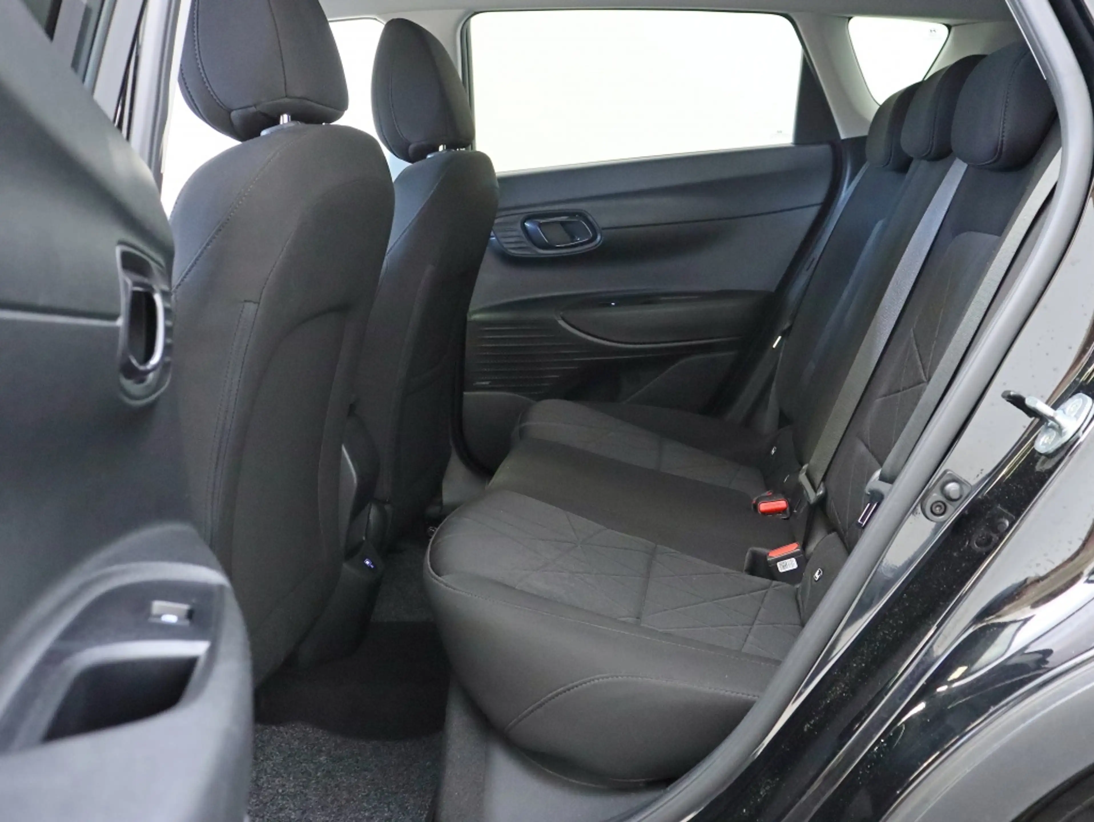 Hyundai BAYON 1.0 T-GDI Premium — photo 15