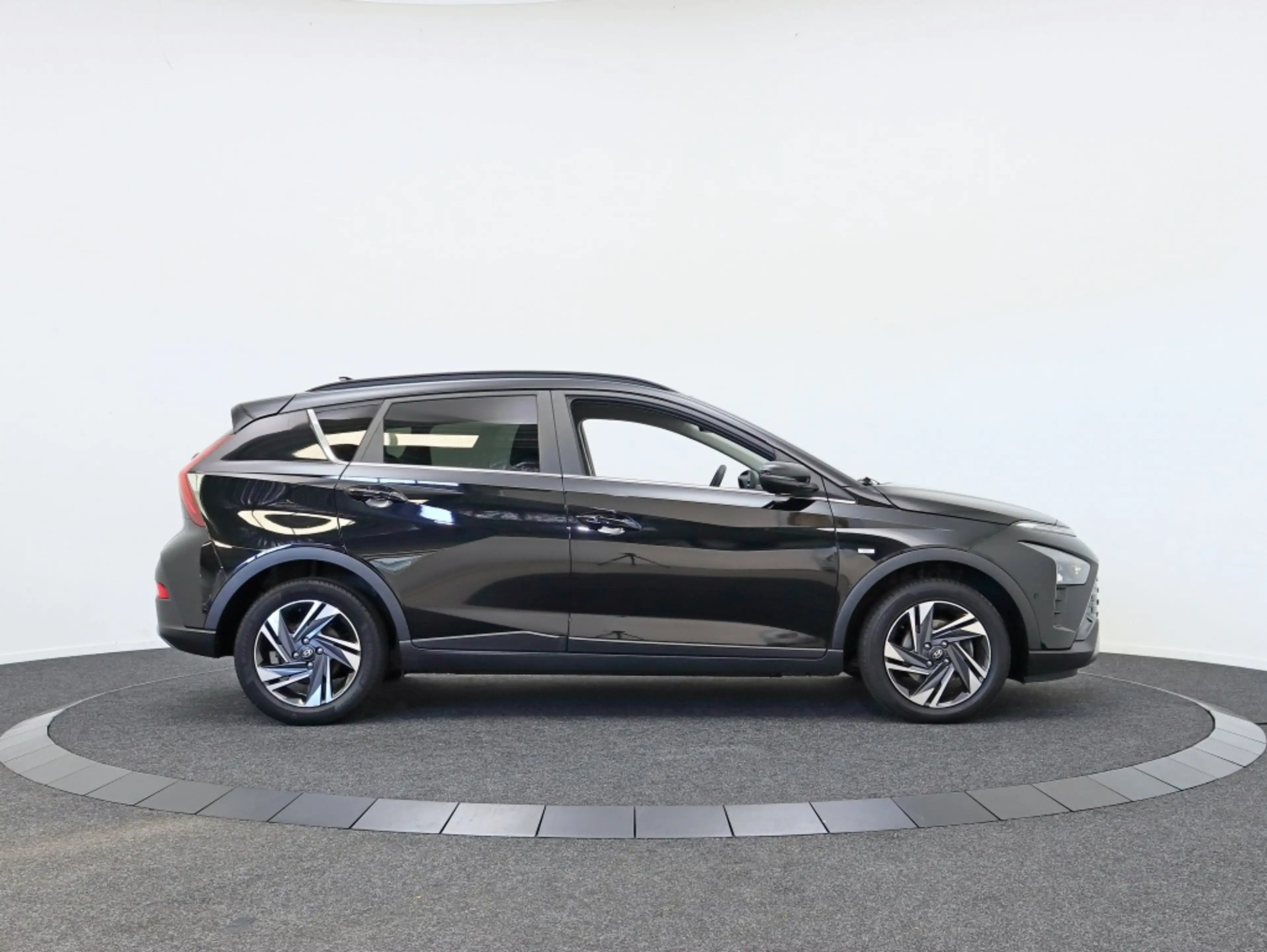 Hyundai BAYON 1.0 T-GDI Premium — photo 11
