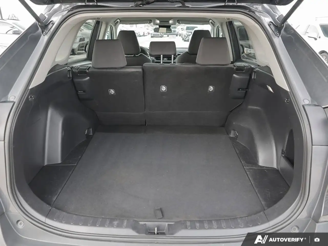 Toyota RAV 4 снимка Toyota RAV 4