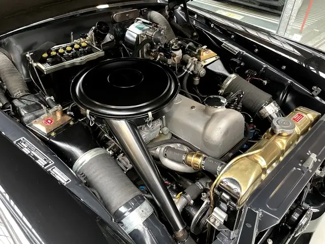 Mercedes-Benz 220 view 14