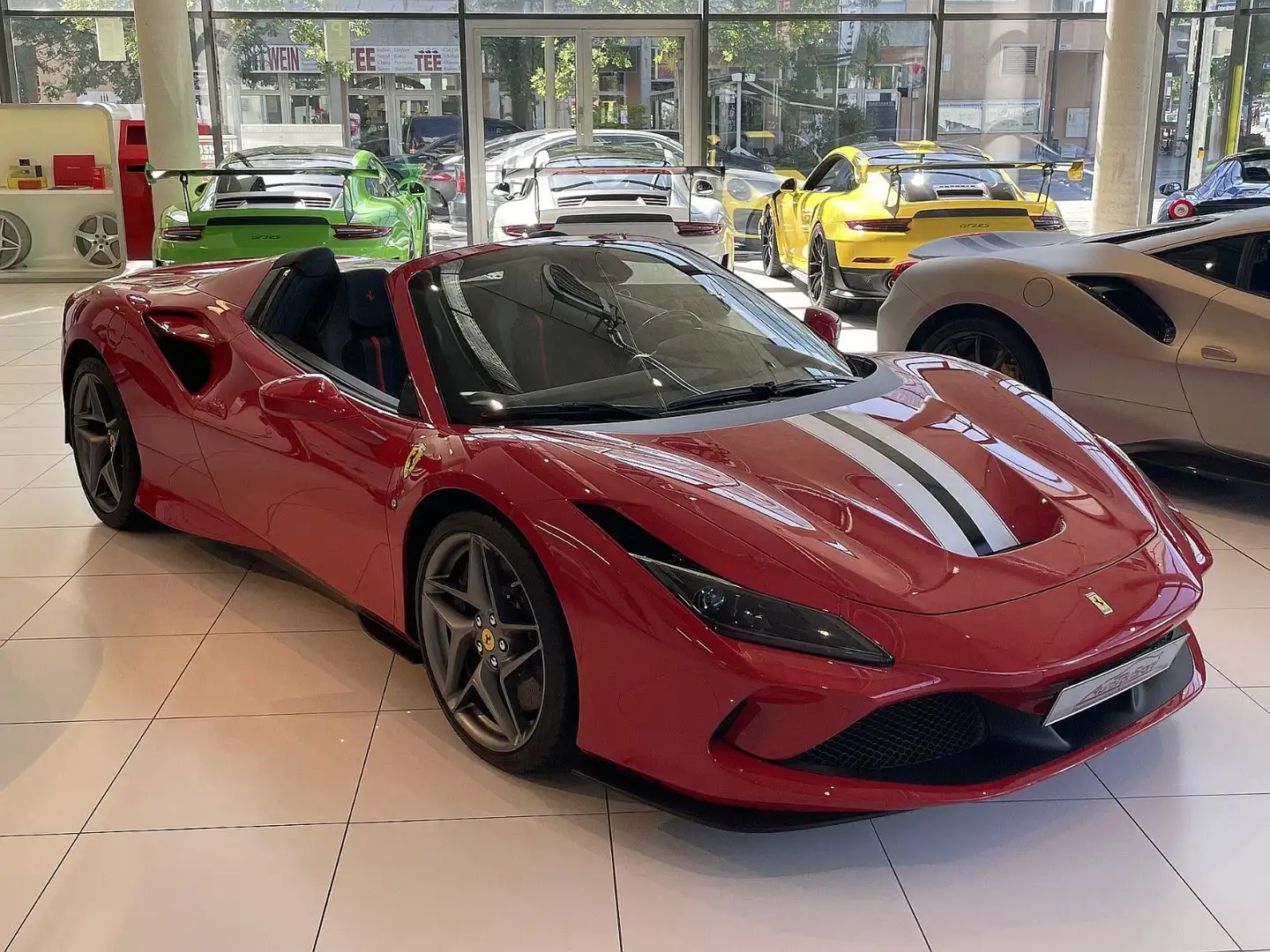 Ferrari F8 Spider Carbon, Apple, RacingSeats, LEDs Rot - 2