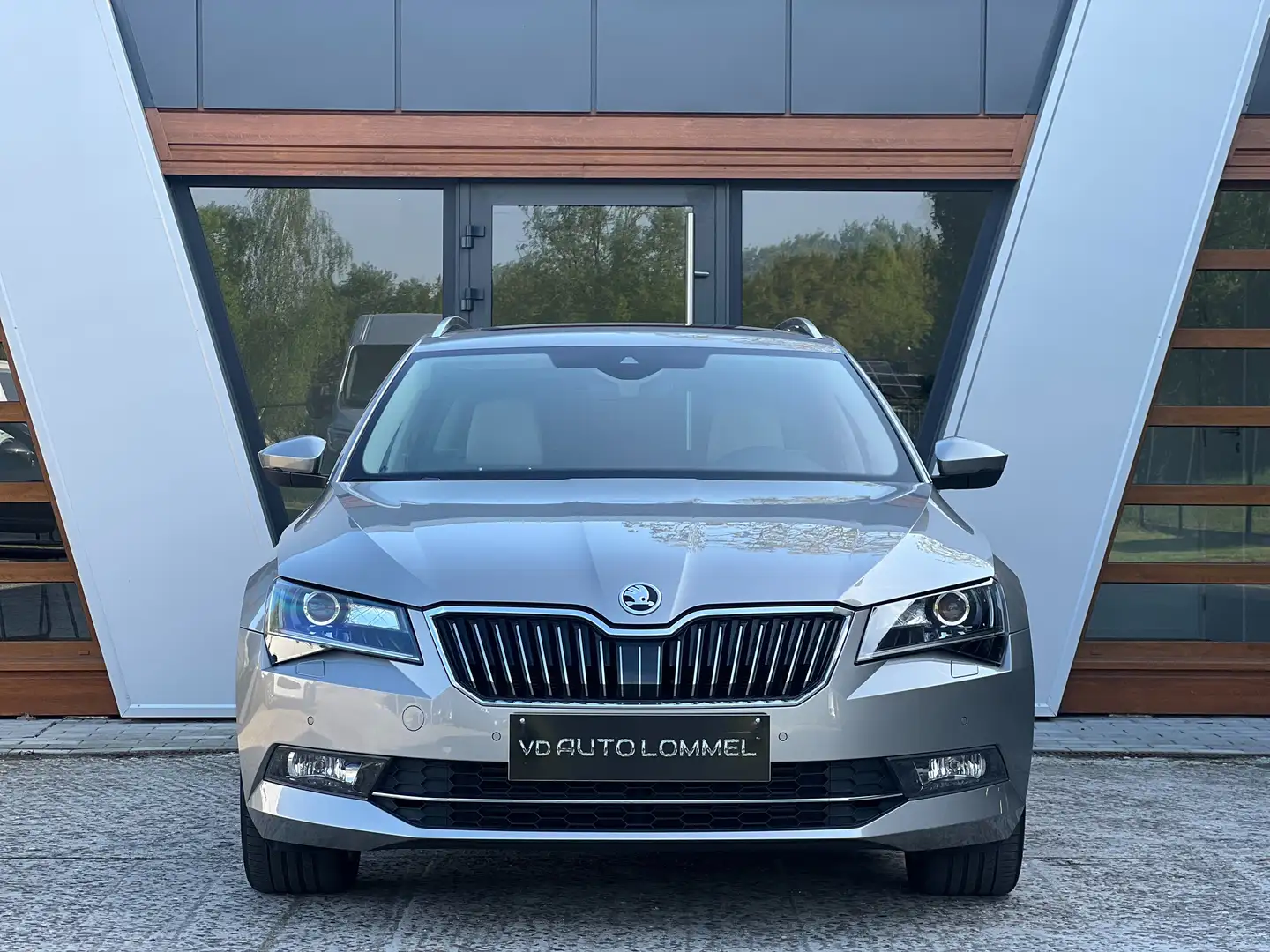Skoda Superb SW 1.4i - PANODAK/AUTOMAAT/CAMERA/LEDER/KEYLESS Gris - 2