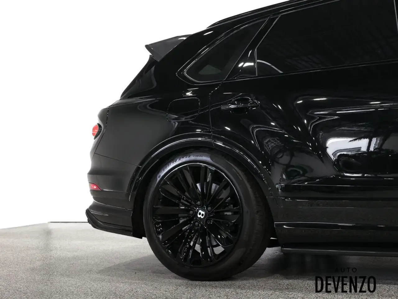 Bentley Bentayga снимка Bentley Bentayga