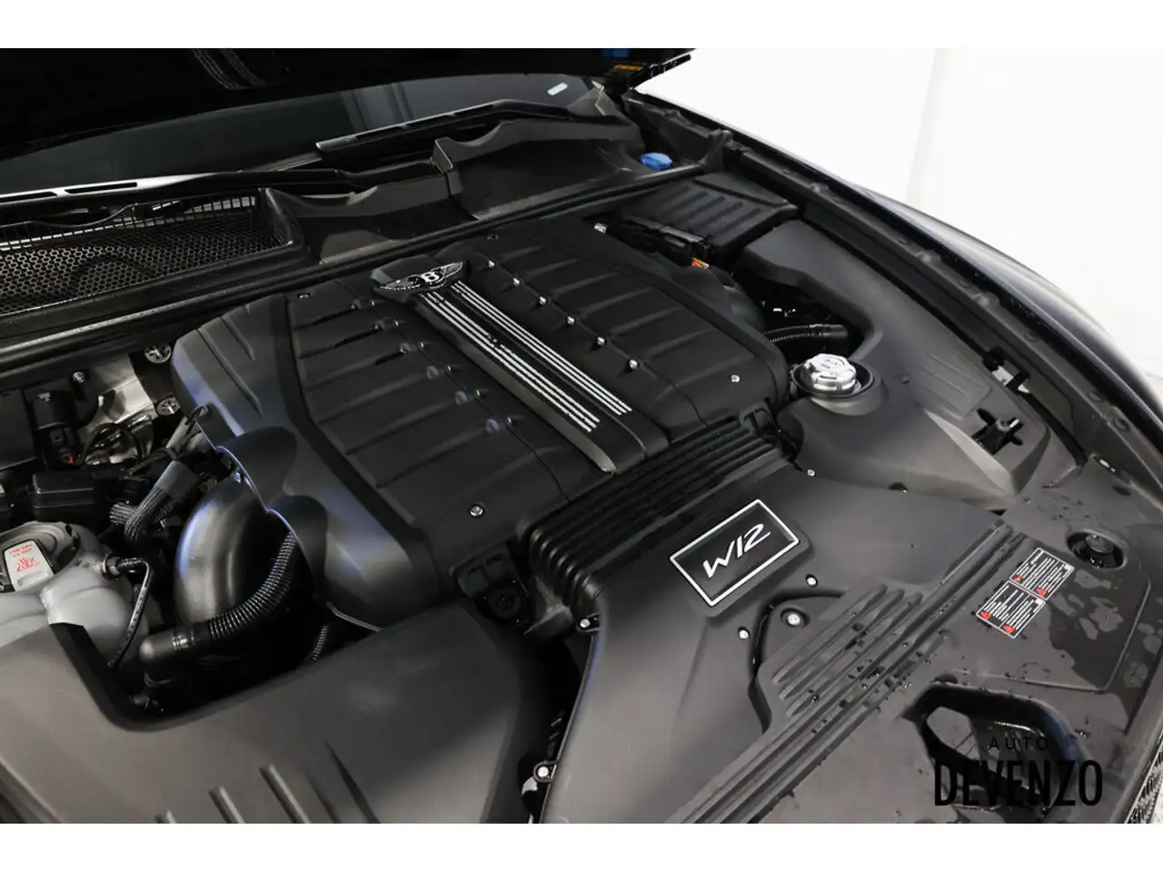 Bentley Bentayga снимка Bentley Bentayga