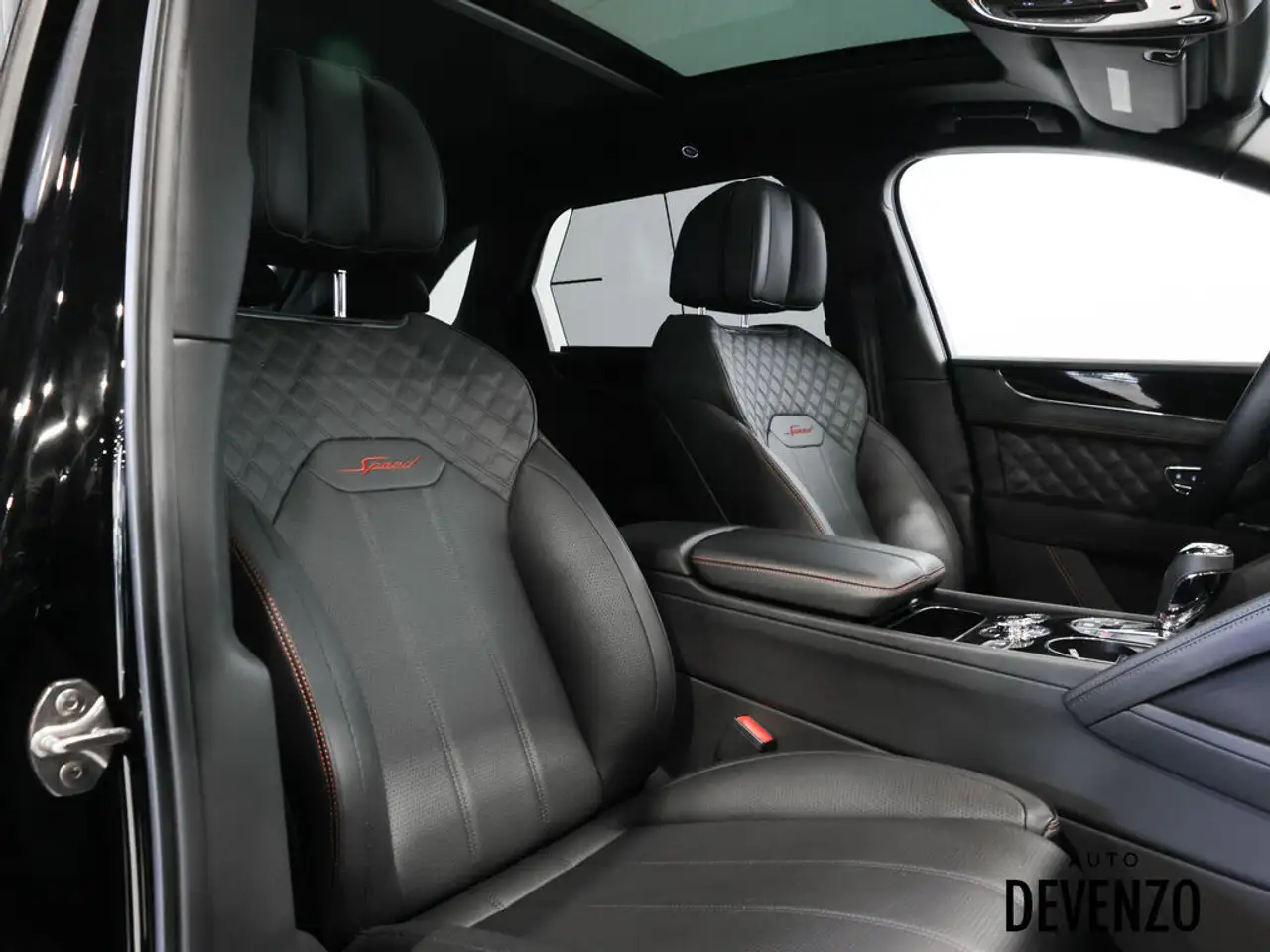 Bentley Bentayga снимка Bentley Bentayga