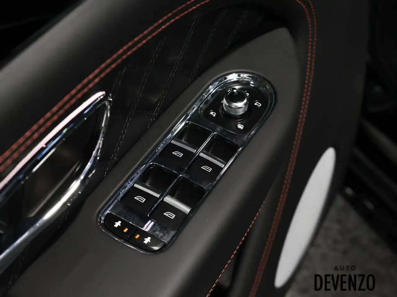 Bentley Bentayga снимка Bentley Bentayga