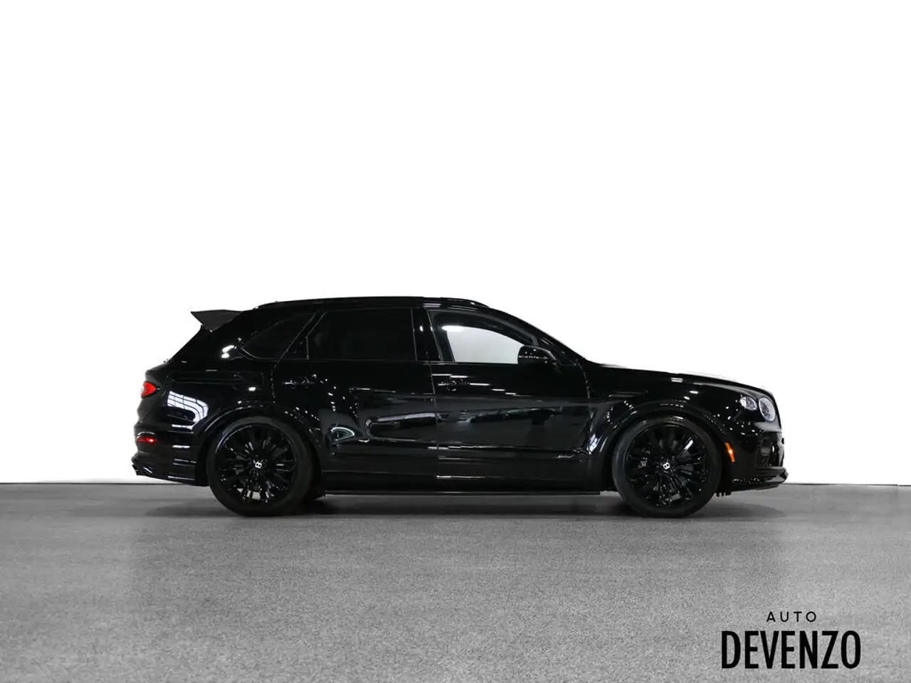 Bentley Bentayga снимка Bentley Bentayga