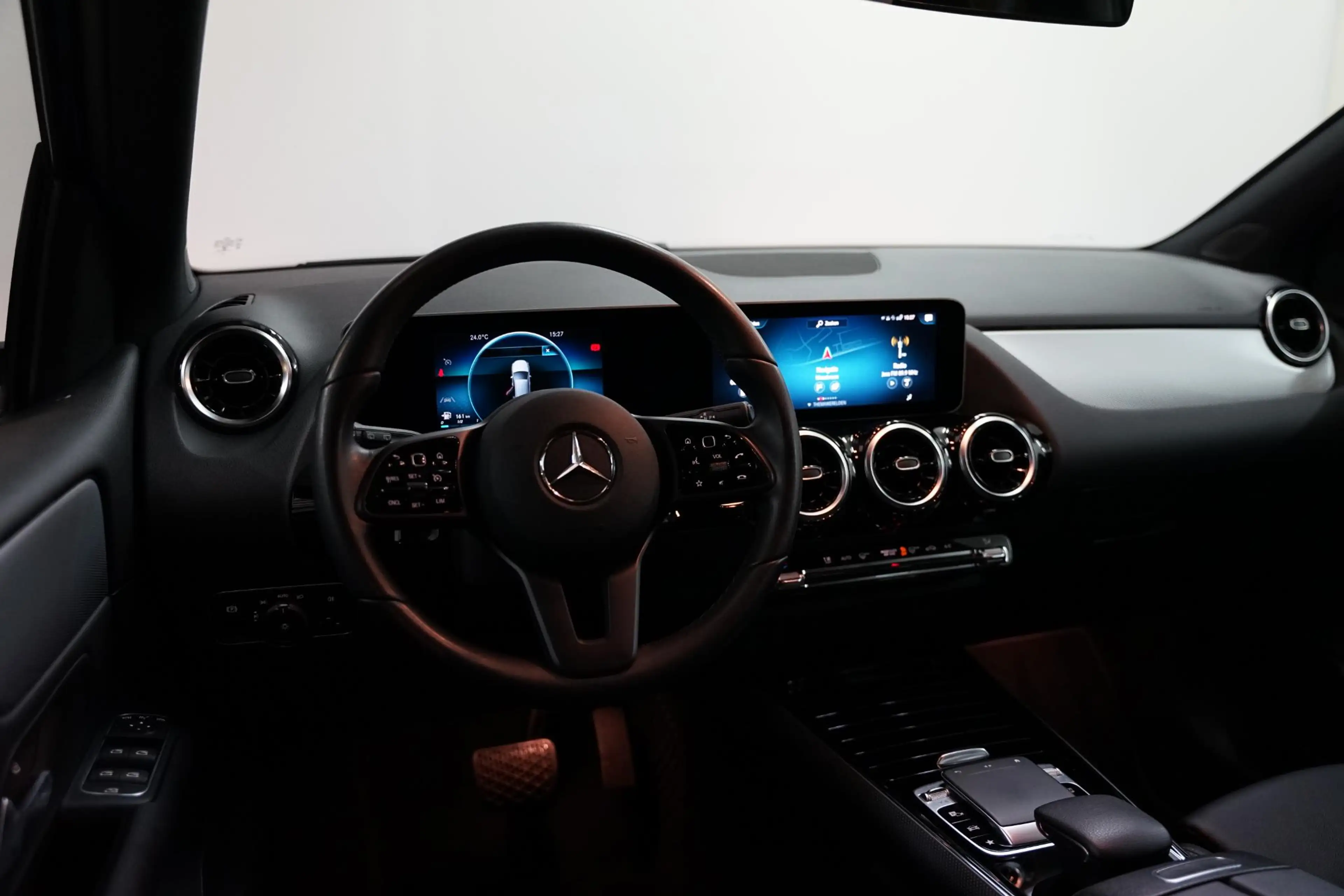 Mercedes-Benz B 180 B d DCT Business Solution — photo 15