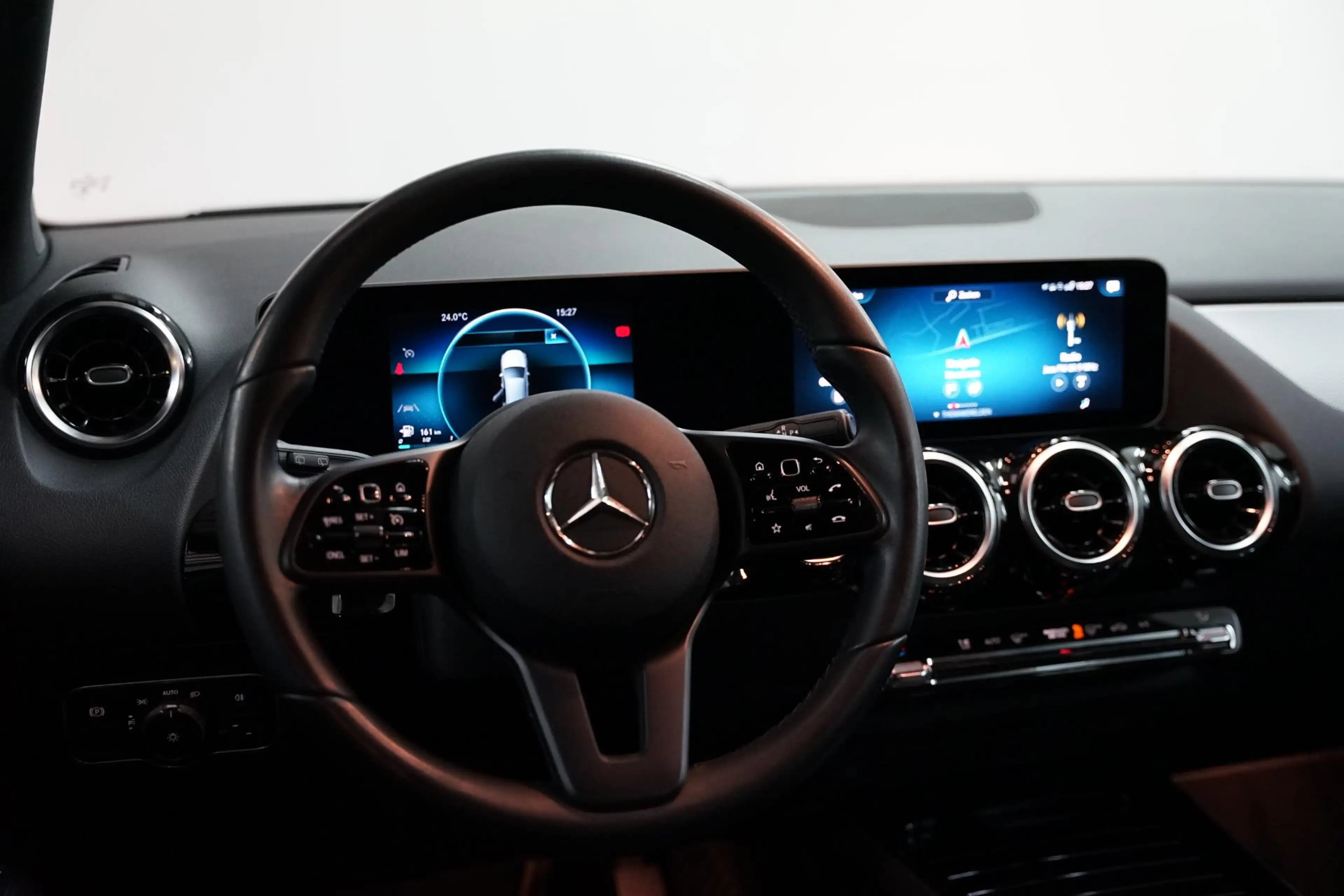 Mercedes-Benz B 180 B d DCT Business Solution — photo 11