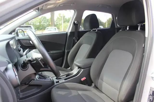 Hyundai Kona view 4