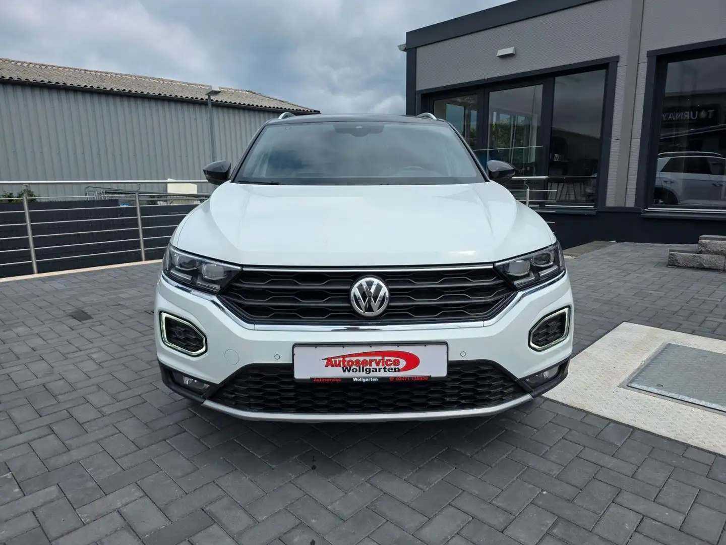 Volkswagen T-Roc Sport 2.0 TSI 4Motion DSG Navi LED AHK ACC White - 2