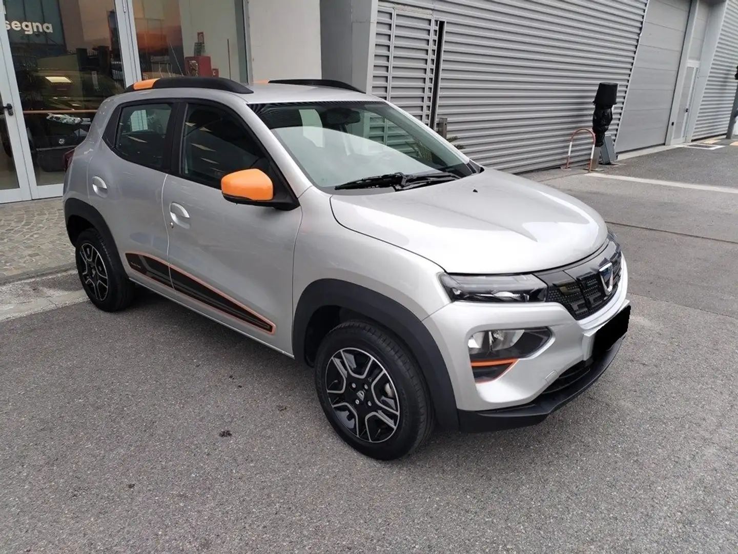 Dacia Spring Comfort Plus Electric 45 - GH764 Plateado - 1