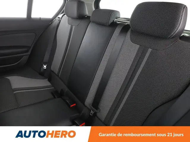 BMW 1 Series view 14