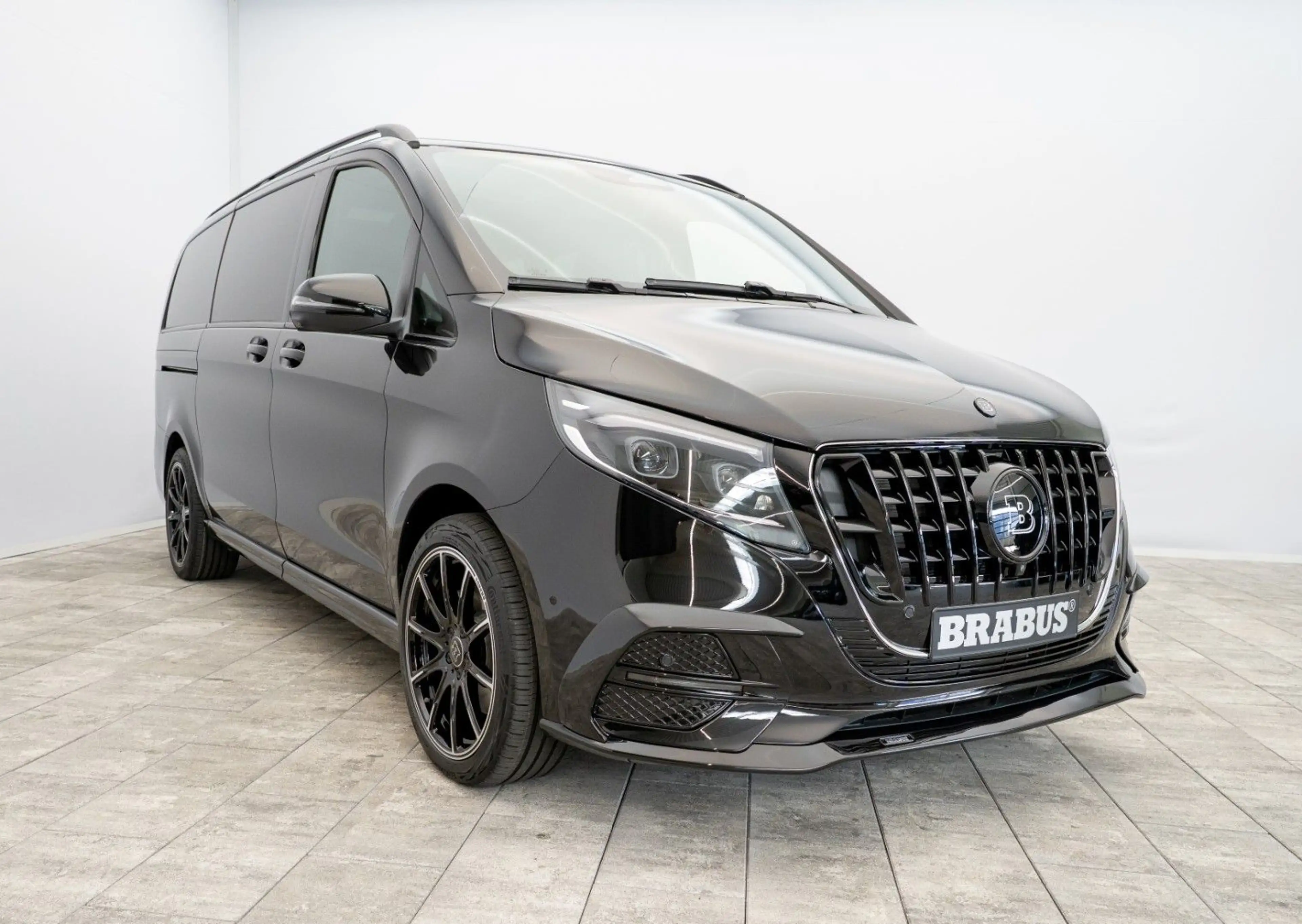 Mercedes-Benz V 300 d EXCLUSIVE BRABUS 4Matic lang °VIP Seats° — photo 3