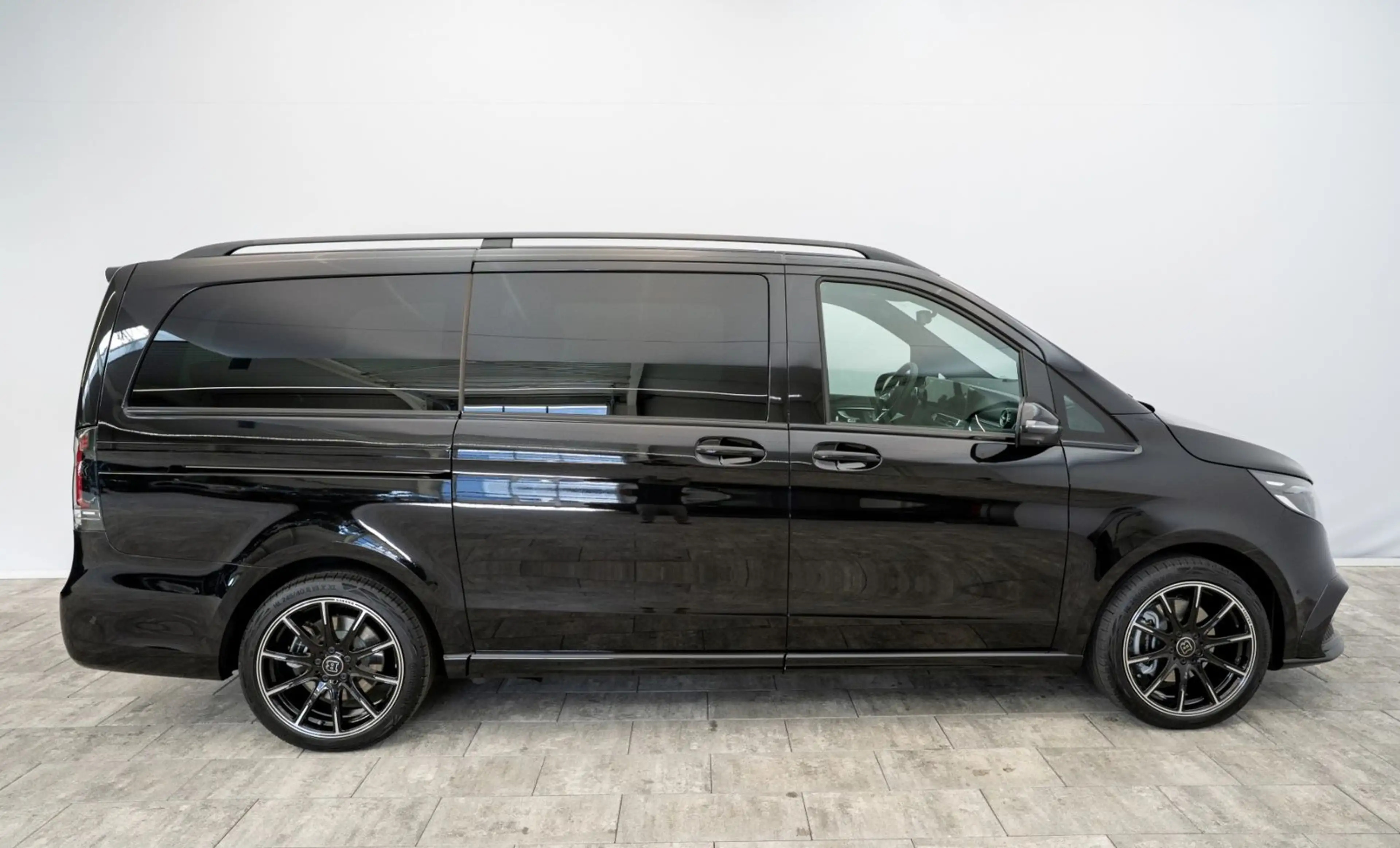 Mercedes-Benz V 300 d EXCLUSIVE BRABUS 4Matic lang °VIP Seats° — photo 8