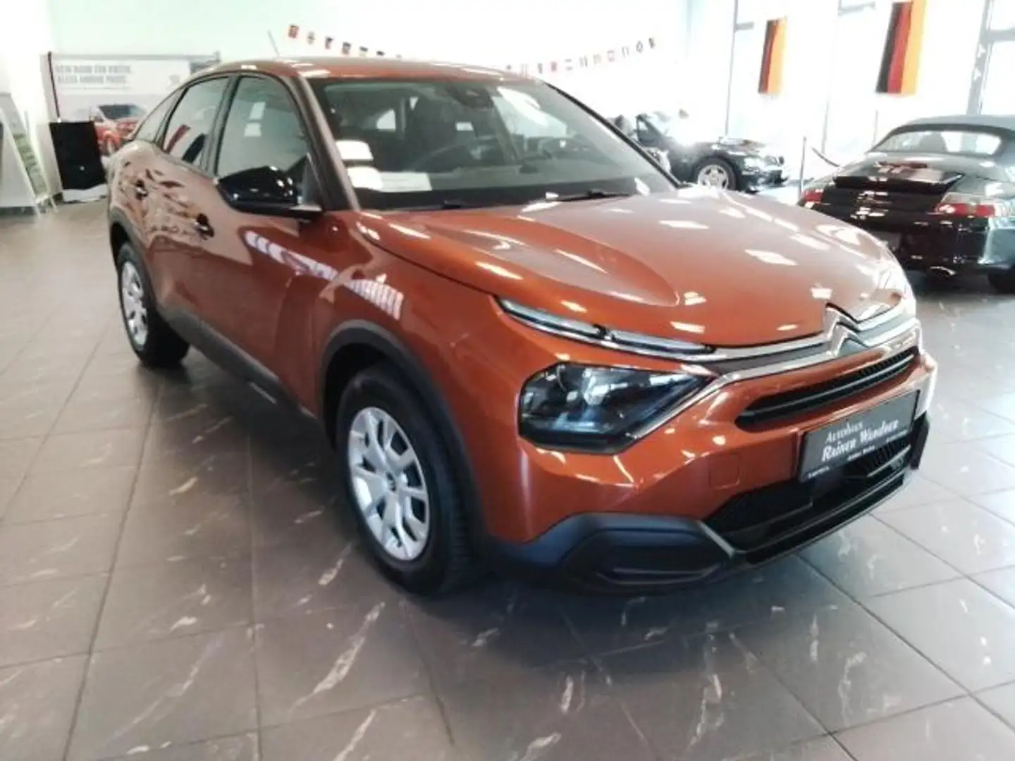 Citroen C4 PureTech 100 Stop&Start LIVE Orange - 2