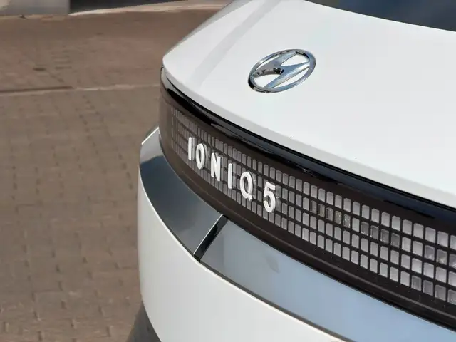 Hyundai Ioniq 5 view 9