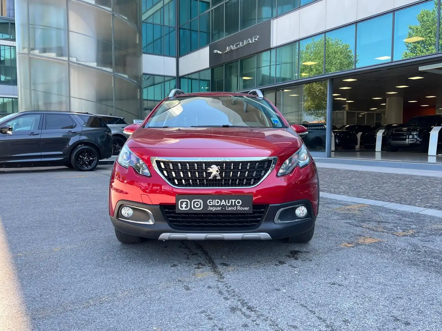 Peugeot 2008 BlueHDi 100 Allure - 2