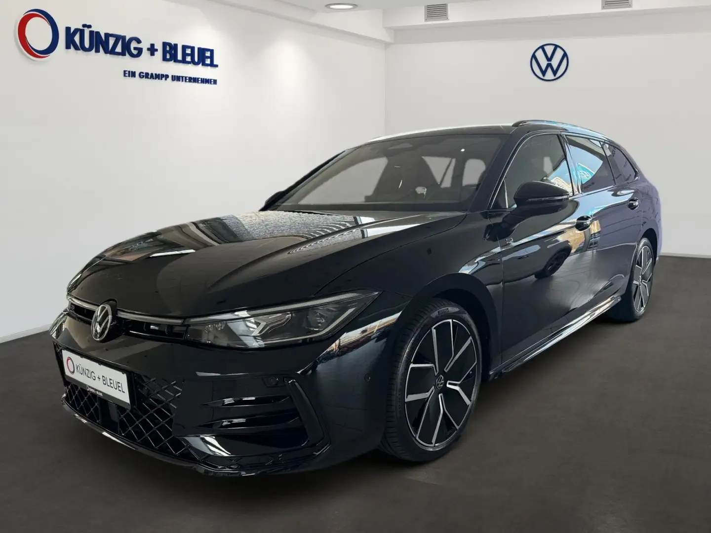 Volkswagen Passat Variant R-Line 2,0TDI 4M+360*KAM+AHK+PANO Schwarz - 2