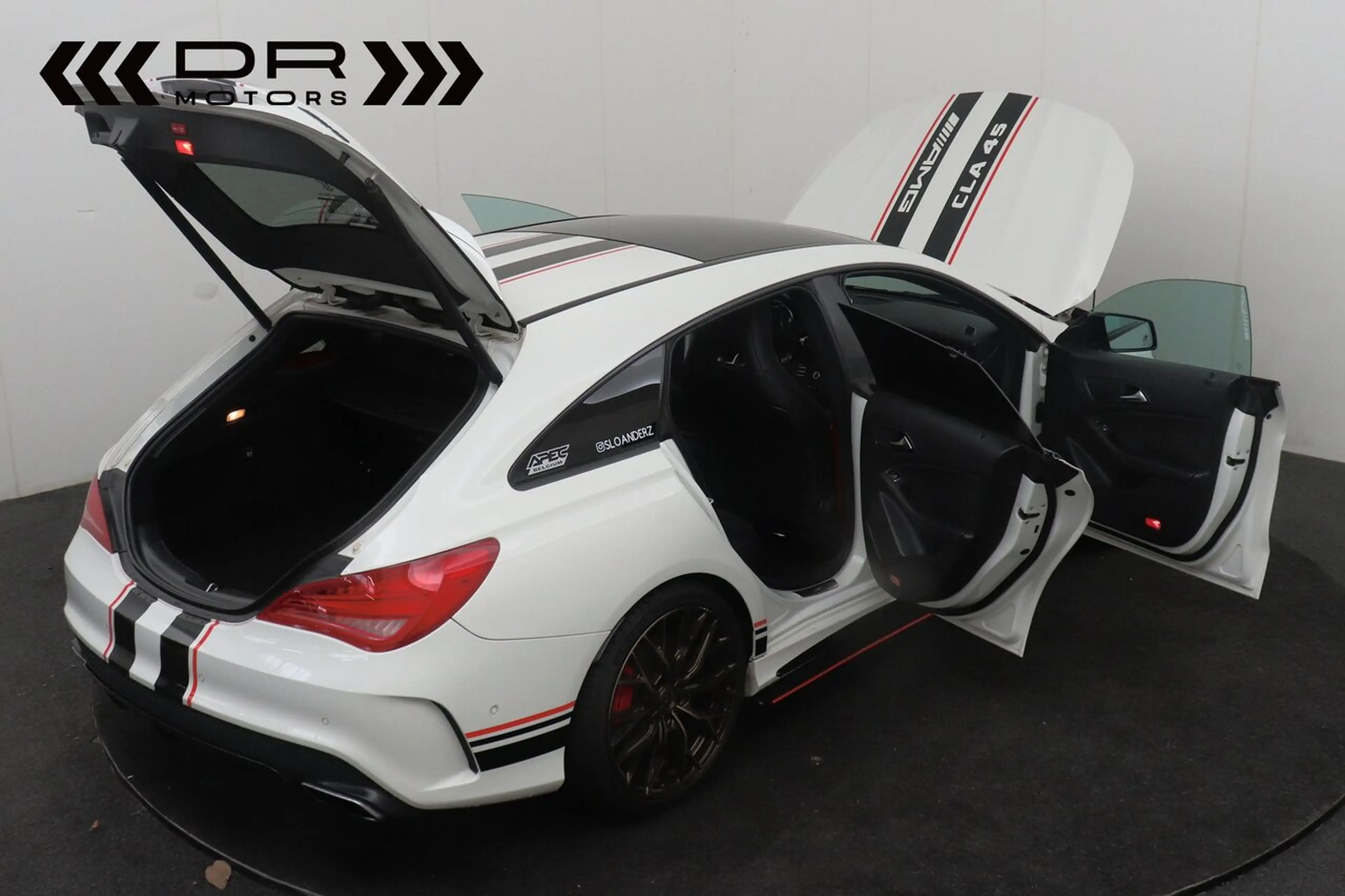 Mercedes-Benz CLA 45 AMG AMG - CARPLAY — photo 4