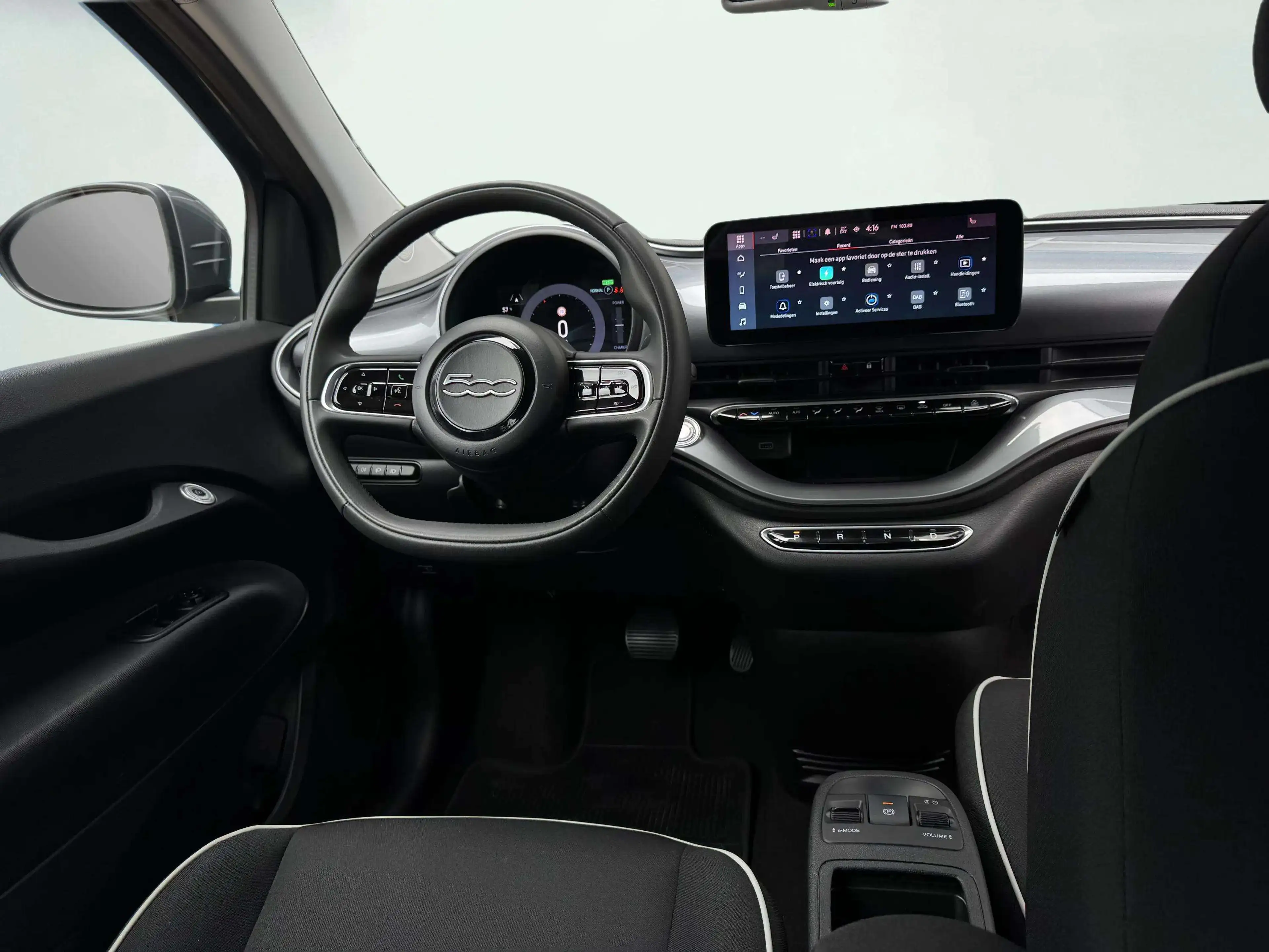 Fiat 500 RED 42 kWh Gratis Afleverpakket! | Achteruitrijcam — photo 4