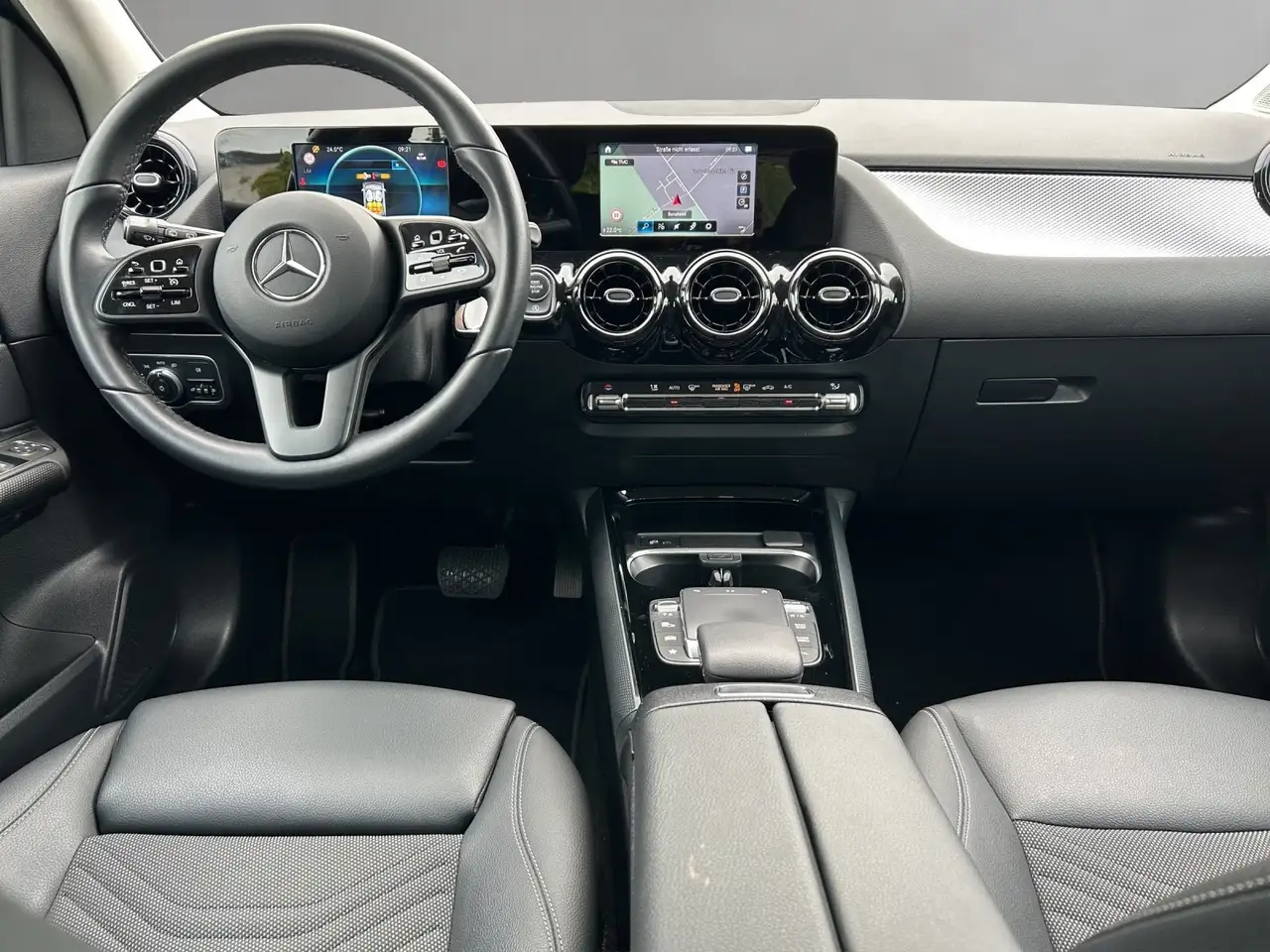 Mercedes-Benz GLA 7G Kamera Totwinkel AHK AppleCarPlay SHZ, миниатюра 10