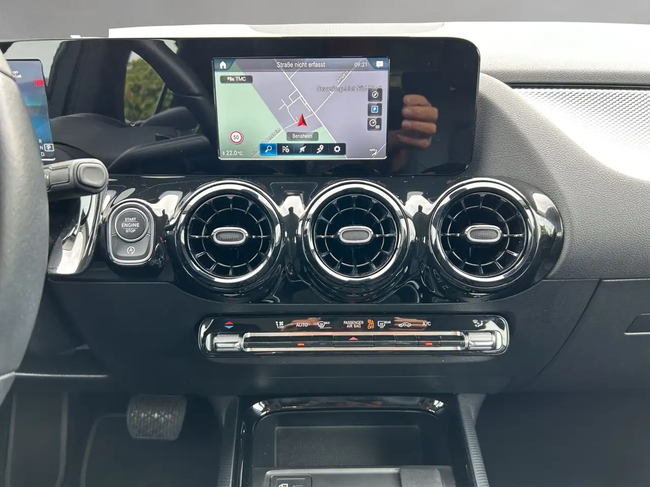 Mercedes-Benz GLA 7G Kamera Totwinkel AHK AppleCarPlay SHZ, миниатюра 11