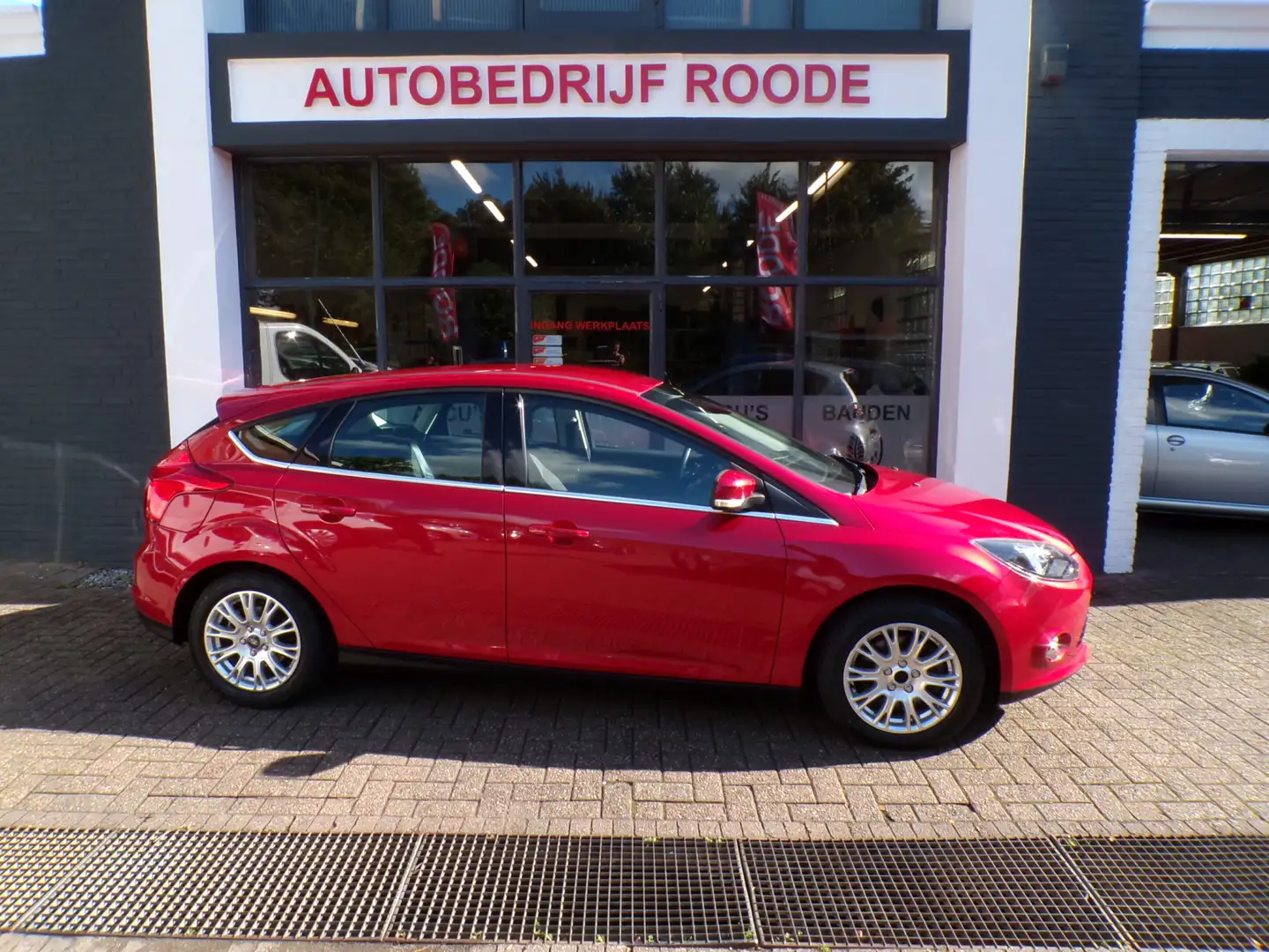 Ford Focus 1.6 TI-VCT Red Edition 5-Drs,48 DKM, TOP STAAT! Rot - 1