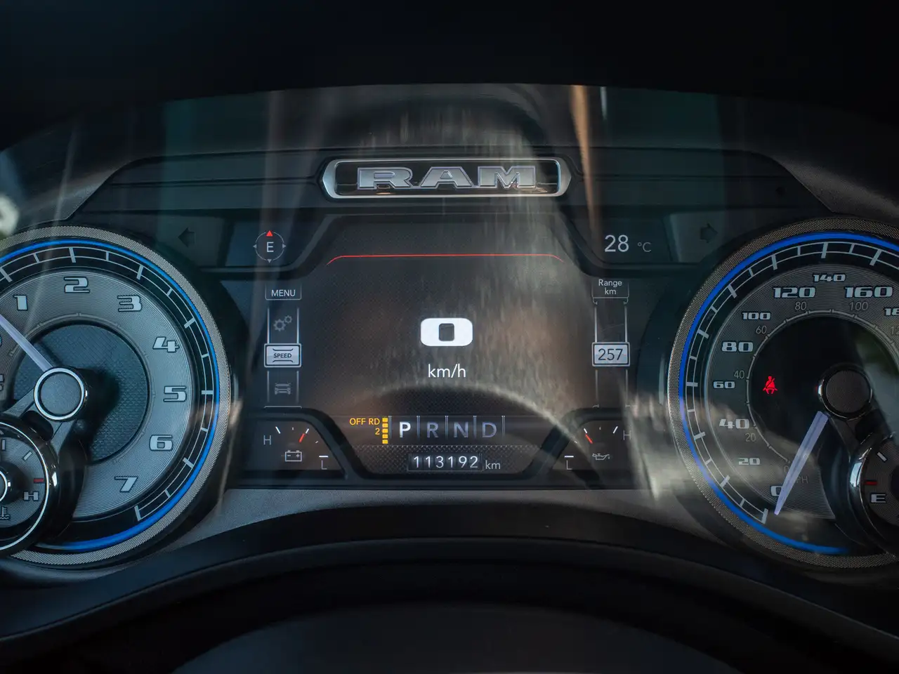 RAM 1500 снимка RAM 1500