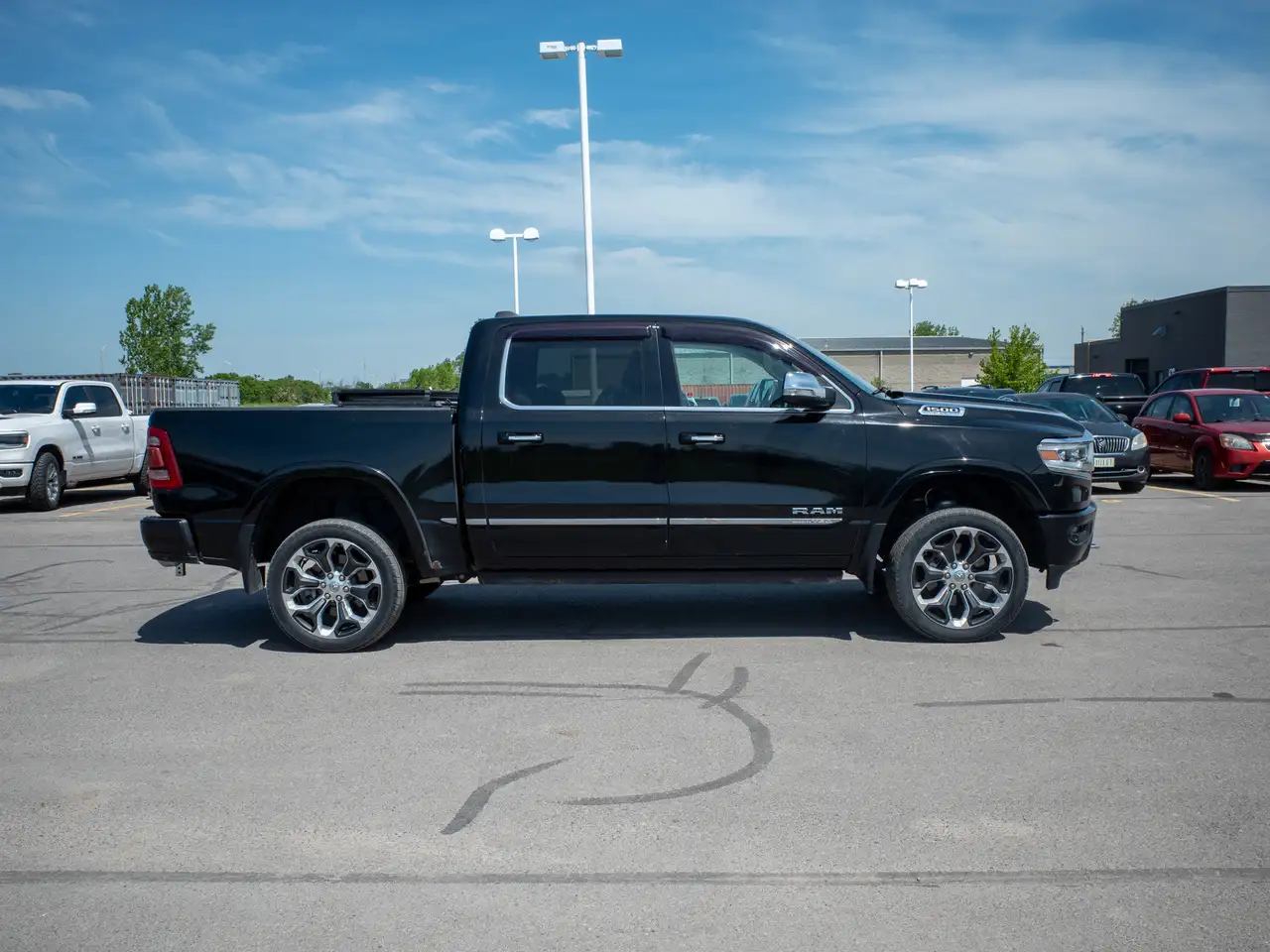 RAM 1500 снимка RAM 1500