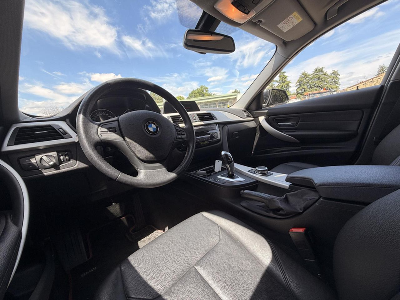 BMW 320 Verkauf nur an Gewerbe i Tour. Leder Navi PDC — photo 14