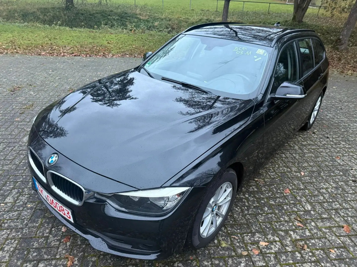 BMW 316 d Touring Navi Schwarz - 2