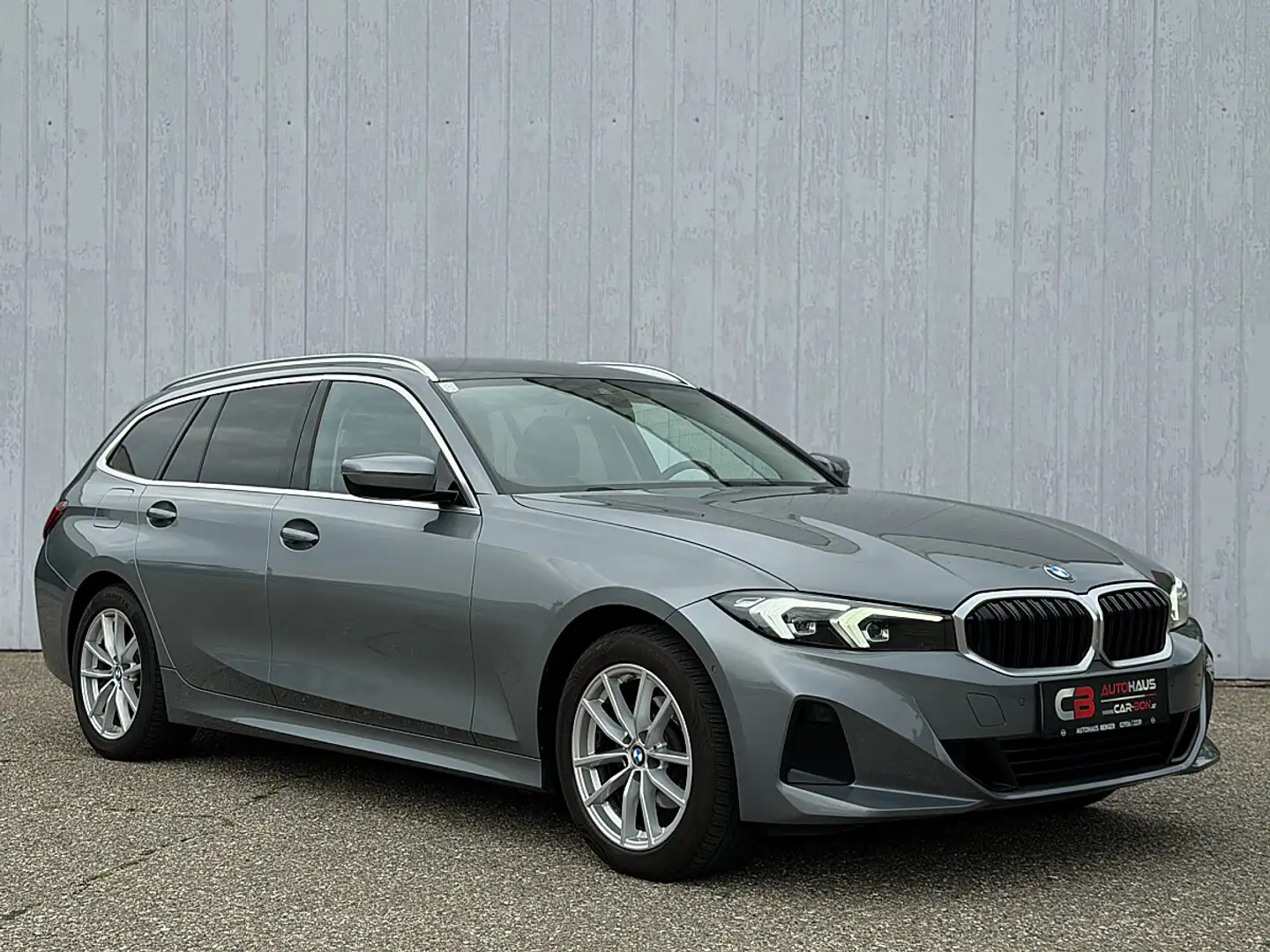 BMW Sonstige 3er-Reihe 318d Aut. Silber - 1