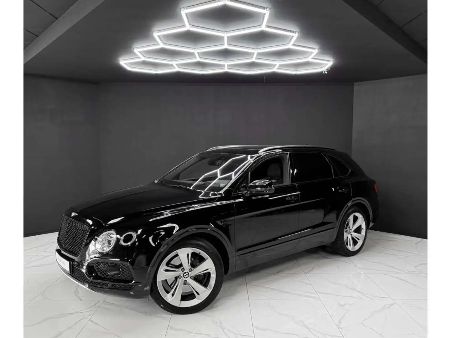 Bentley Bentayga 4.0 V8 Černá - 1