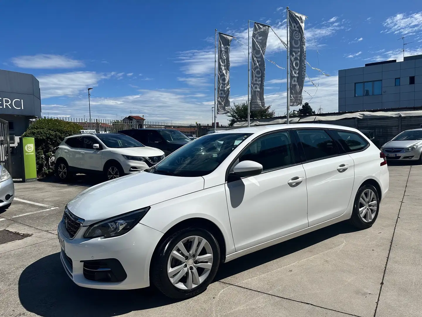 Peugeot 308 308 II 2018 SW SW 1.5 bluehdi Allure Pack s Bianco - 1