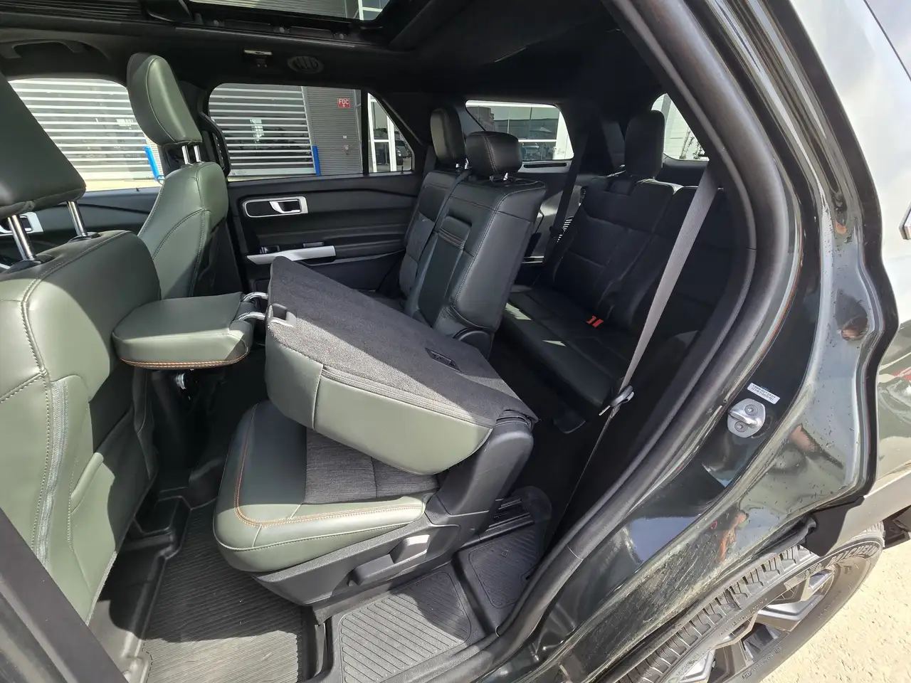 Ford Explorer снимка Ford Explorer