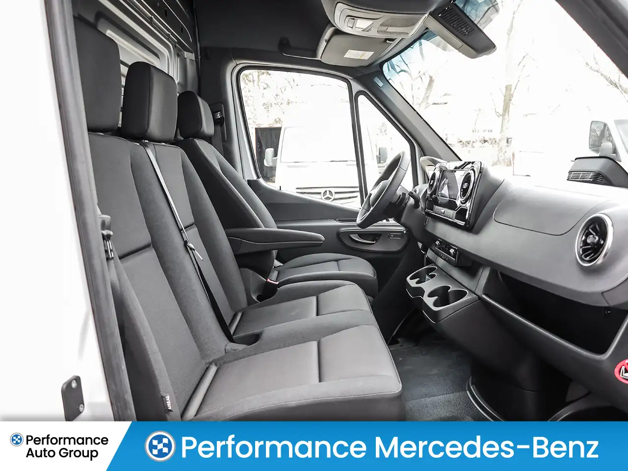 Mercedes-Benz Sprinter снимка Mercedes-Benz Sprinter