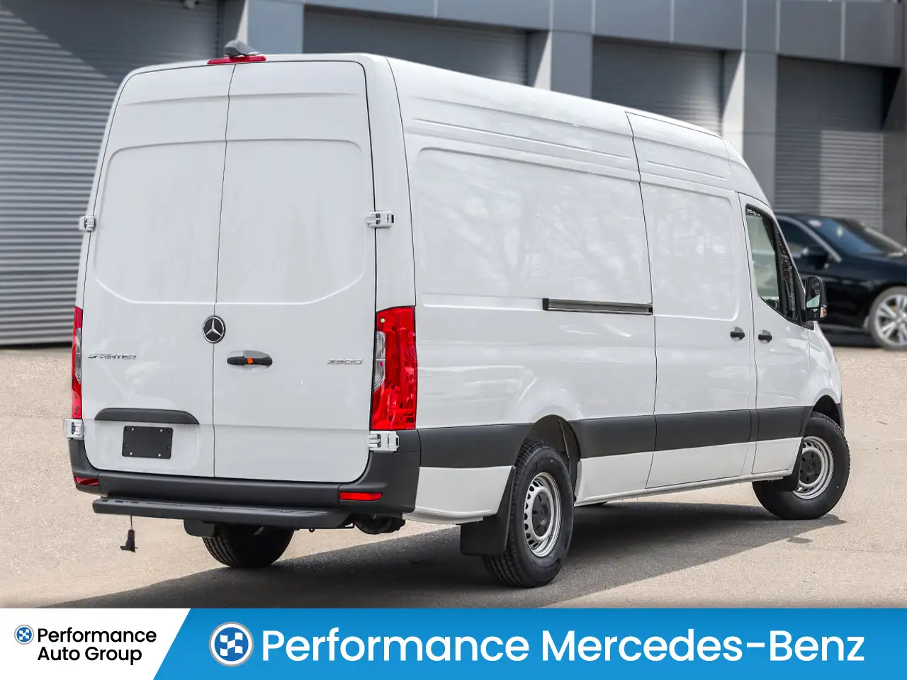 Mercedes-Benz Sprinter снимка Mercedes-Benz Sprinter