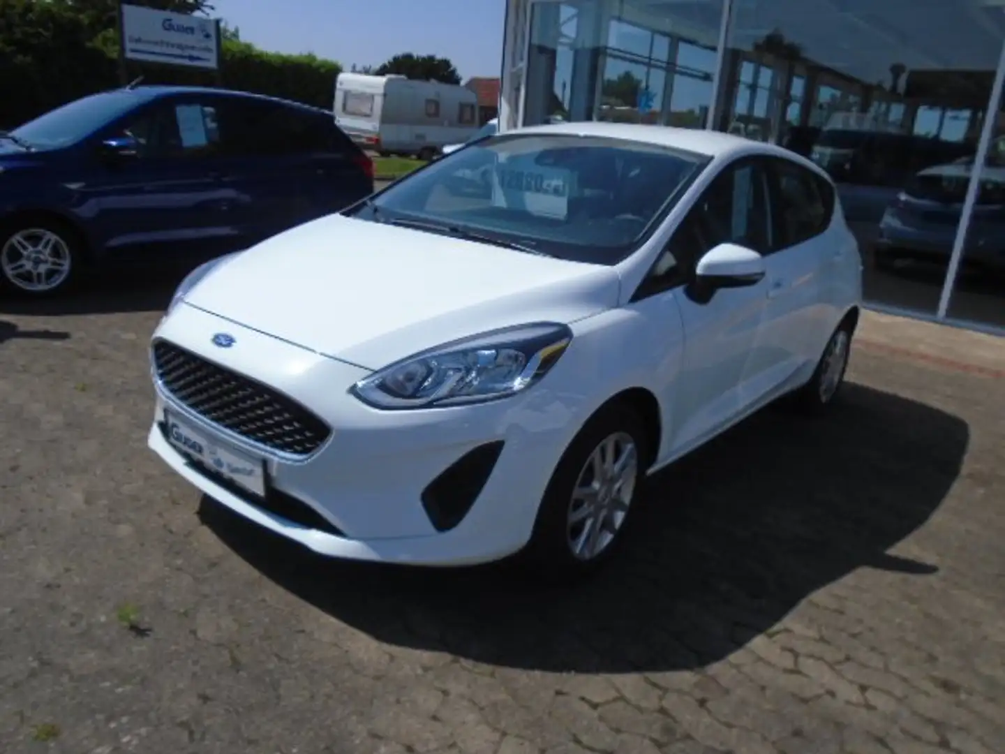 Ford Fiesta 1.1 Start-Stop Klima, Ganzjahresreifen. u.v.m Weiß - 2