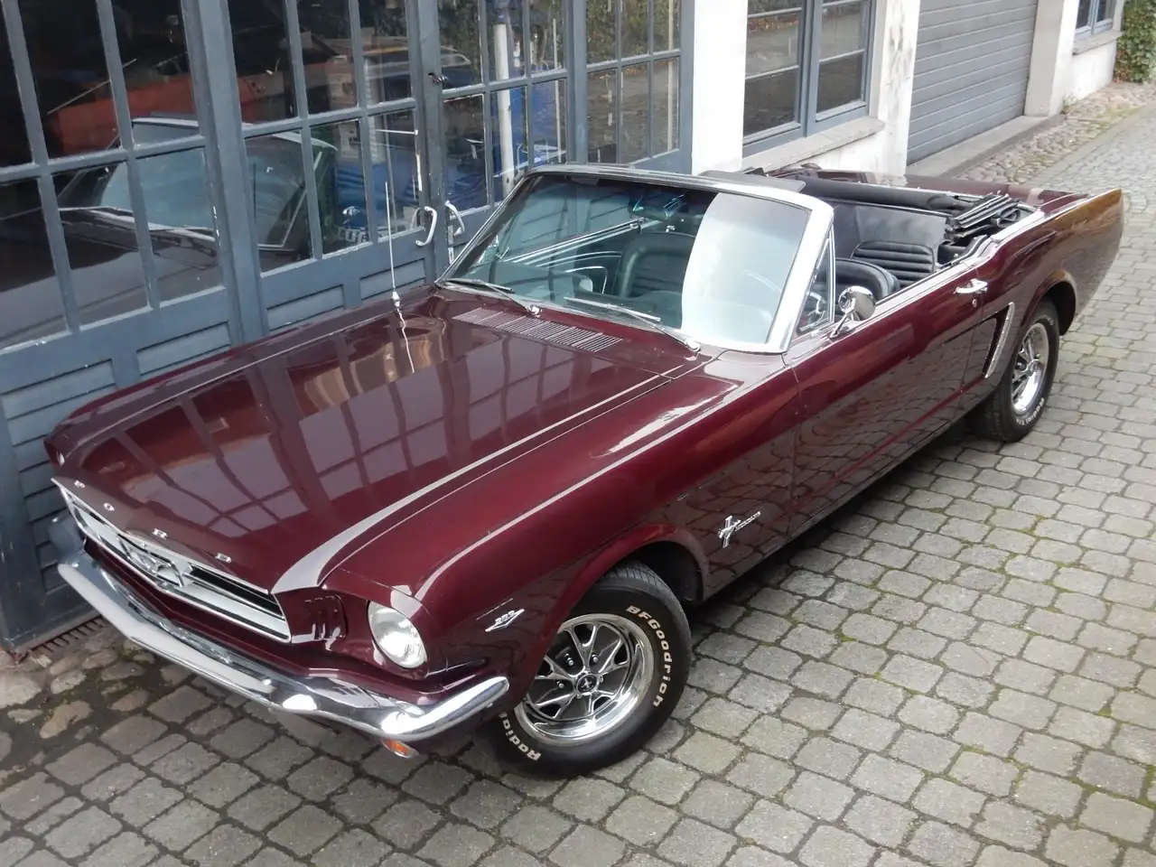 Ford Mustang Cabrio V8, foto 1