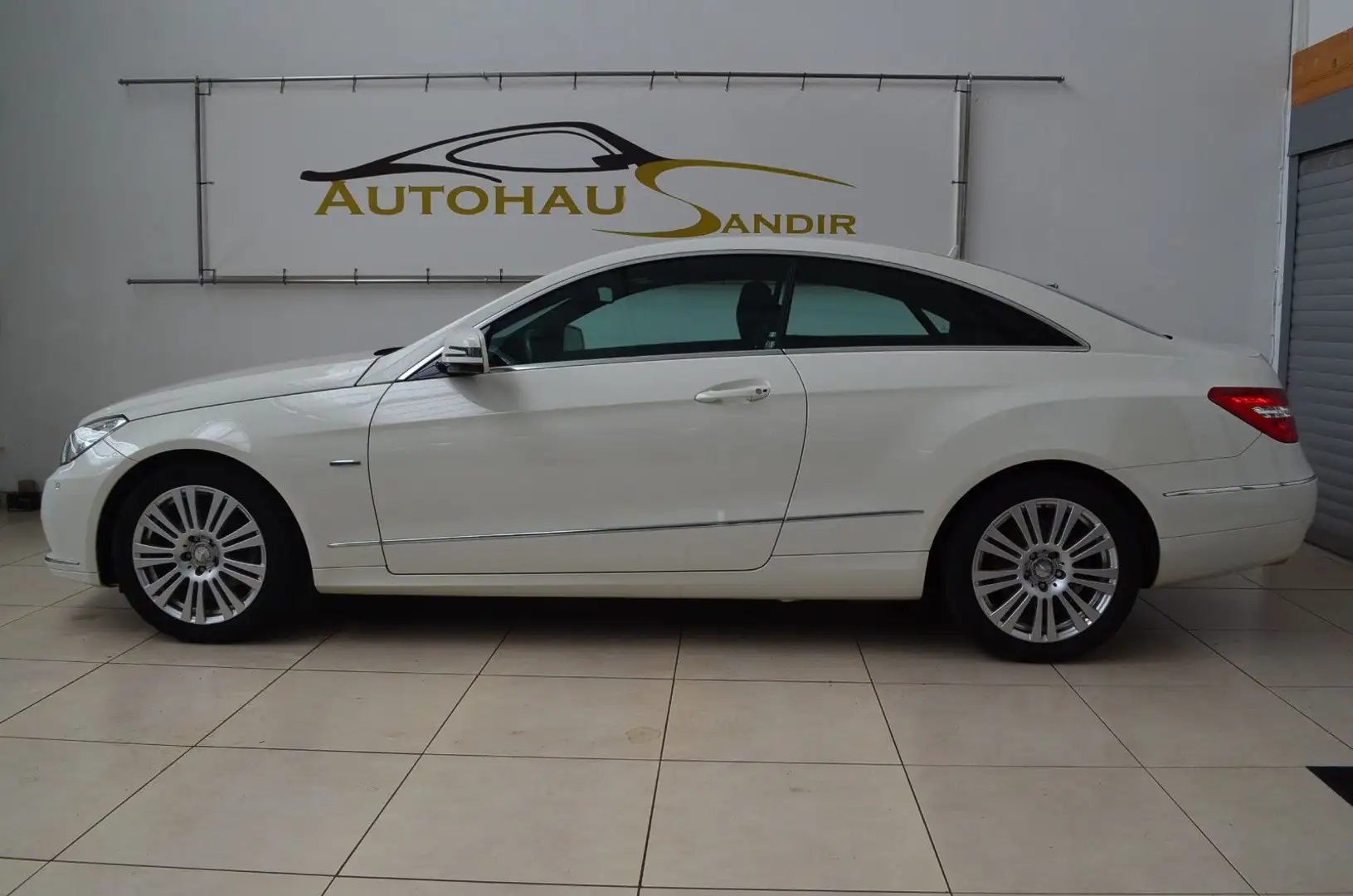 Mercedes-Benz E 200 CGI BE Coupe  ~ Leder~Xwnon~MFL~PDC Bianco - 2