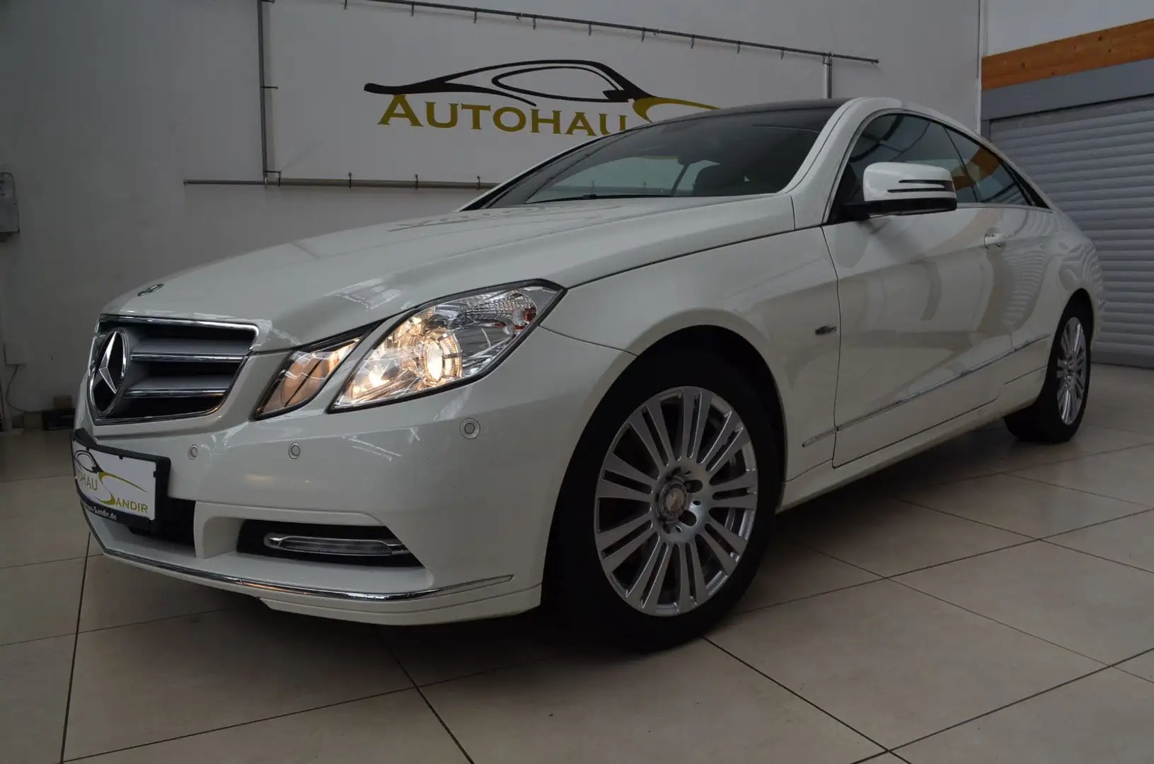 Mercedes-Benz E 200 CGI BE Coupe  ~ Leder~Xwnon~MFL~PDC Bianco - 1
