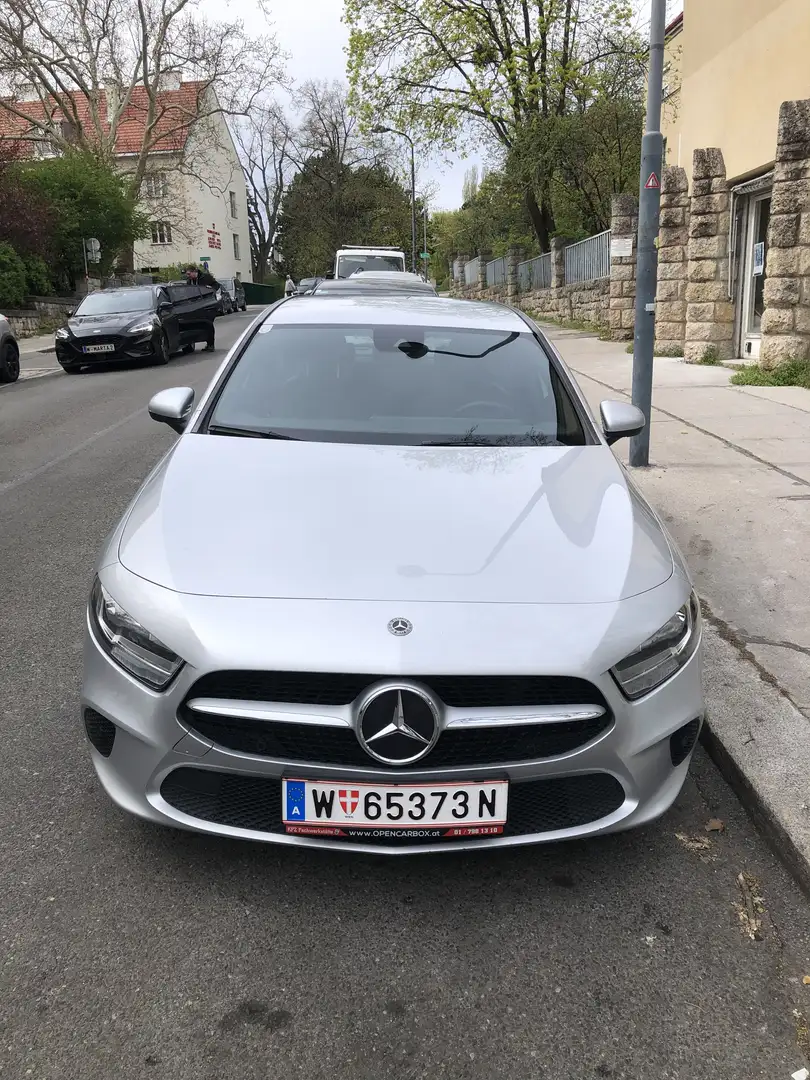 Mercedes-Benz A 180 d Limousine Aut. - 1