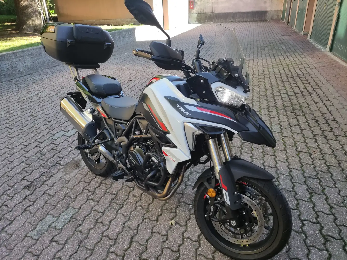 Benelli TRK 702 Fehér - 2