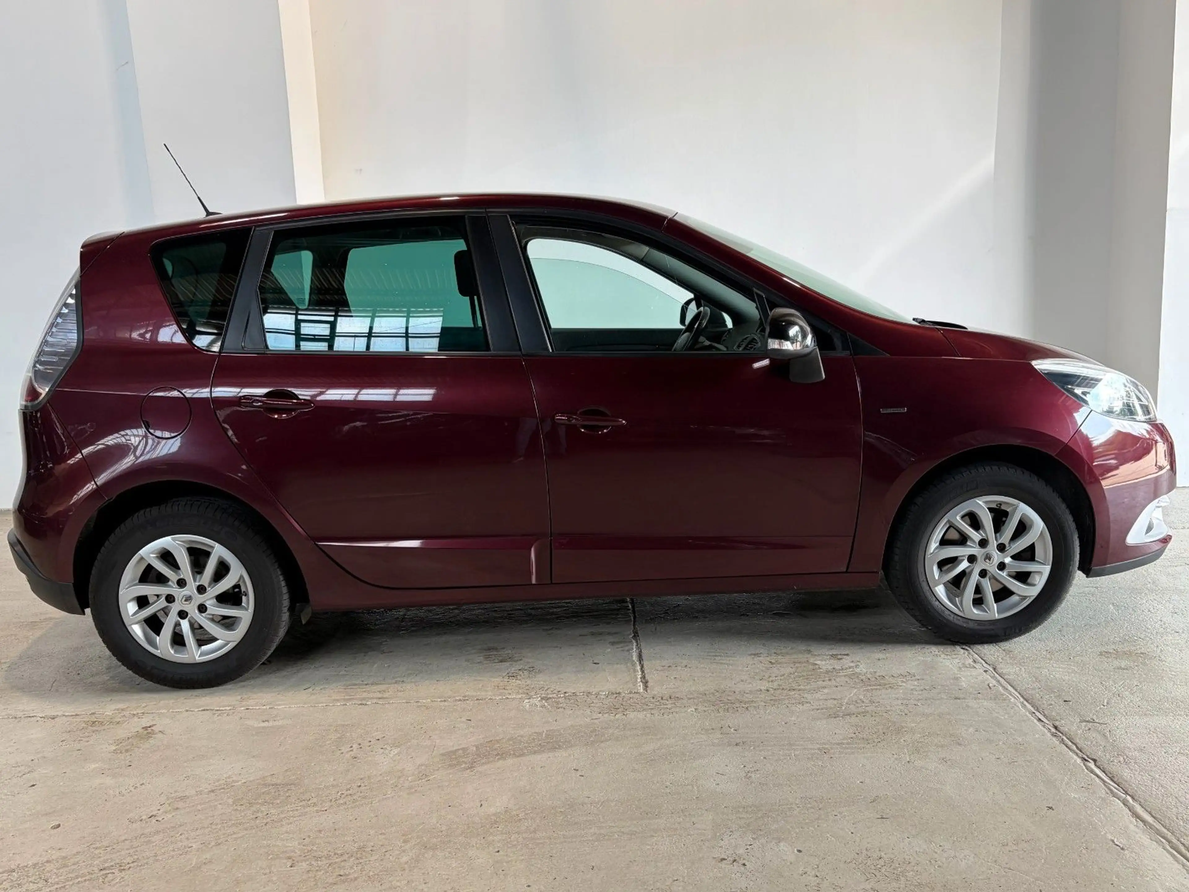Renault Scenic III Limited 1.2 — photo 6