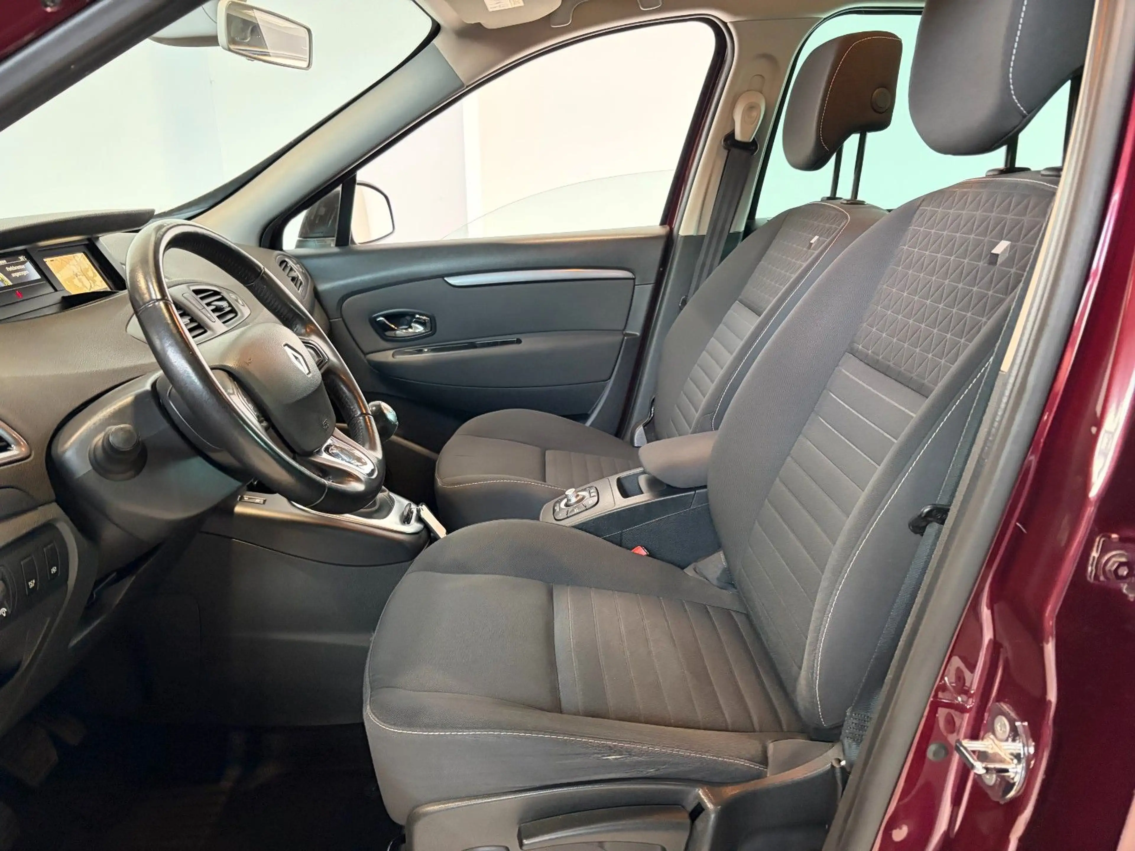 Renault Scenic III Limited 1.2 — photo 8