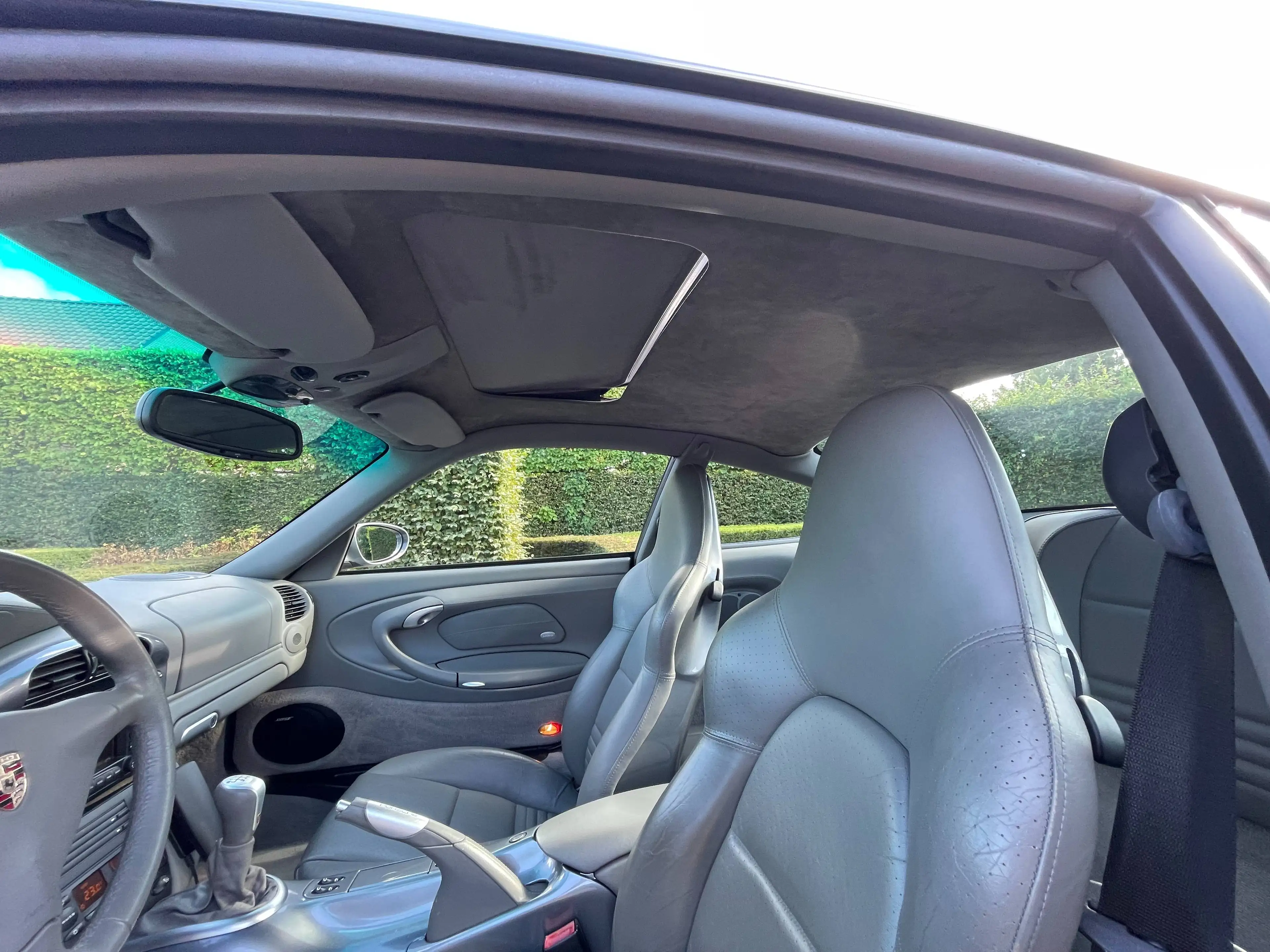 Porsche 996 Carrera 2 coupé - 1st paint - full equipment - collector potential — photo 14