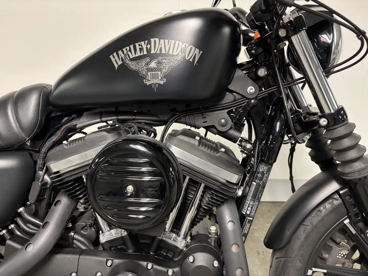 Harley-Davidson Sportster XL883N IRON Negru - 2