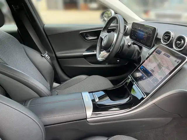 Mercedes-Benz C-Class view 10