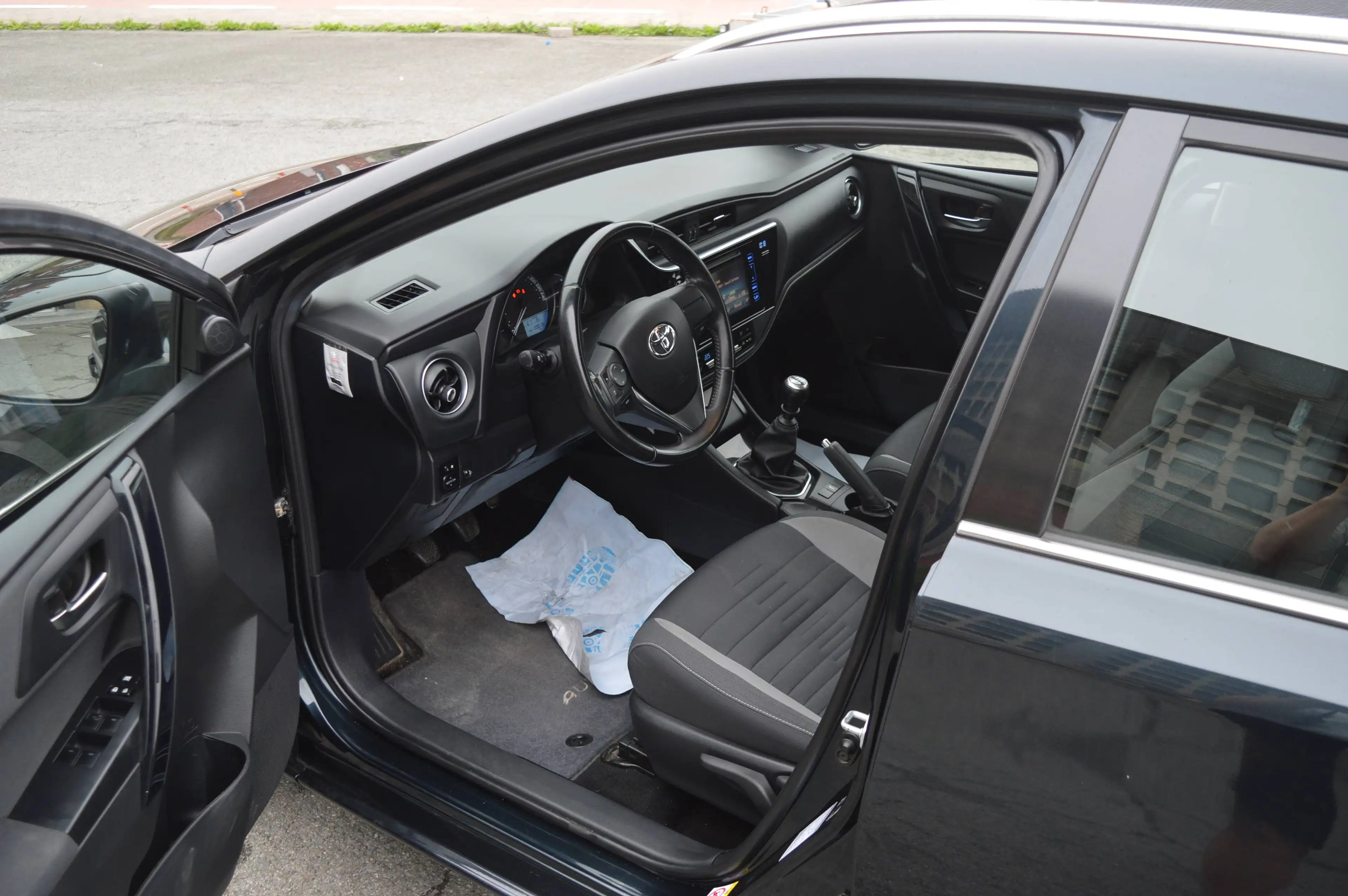 Toyota Auris Touring Sports 1.33i VVT-i Comfort AIRCO+CAMERA — photo 5